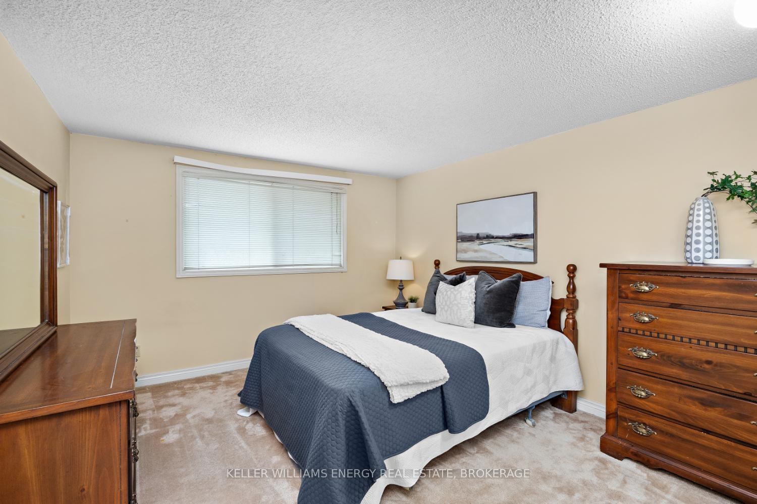 Photo 25 of 1037 Roundelay Court, Oshawa, McLaughlin — HOMEH