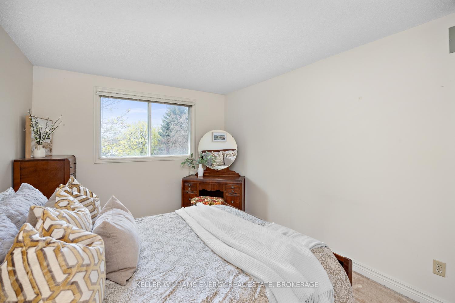 Photo 30 of 1037 Roundelay Court, Oshawa, McLaughlin — HOMEH