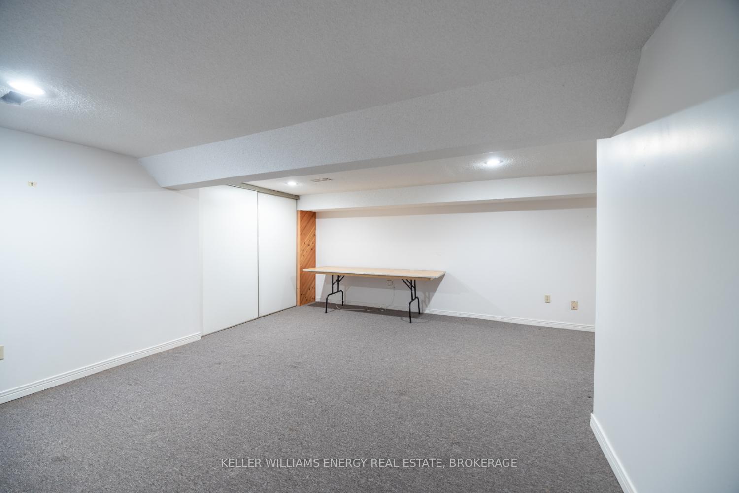 Photo 36 of 1037 Roundelay Court, Oshawa, McLaughlin — HOMEH