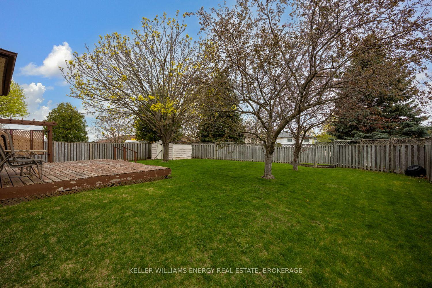 Photo 38 of 1037 Roundelay Court, Oshawa, McLaughlin — HOMEH