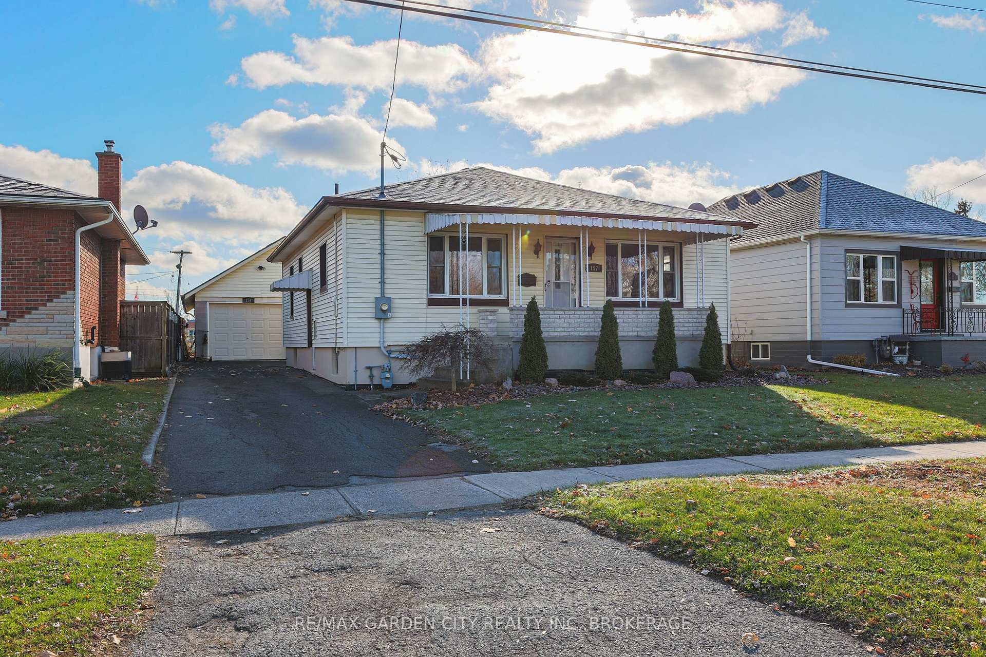 Photo 1 of 157 St George Street, Welland, Broadway — HOMEH