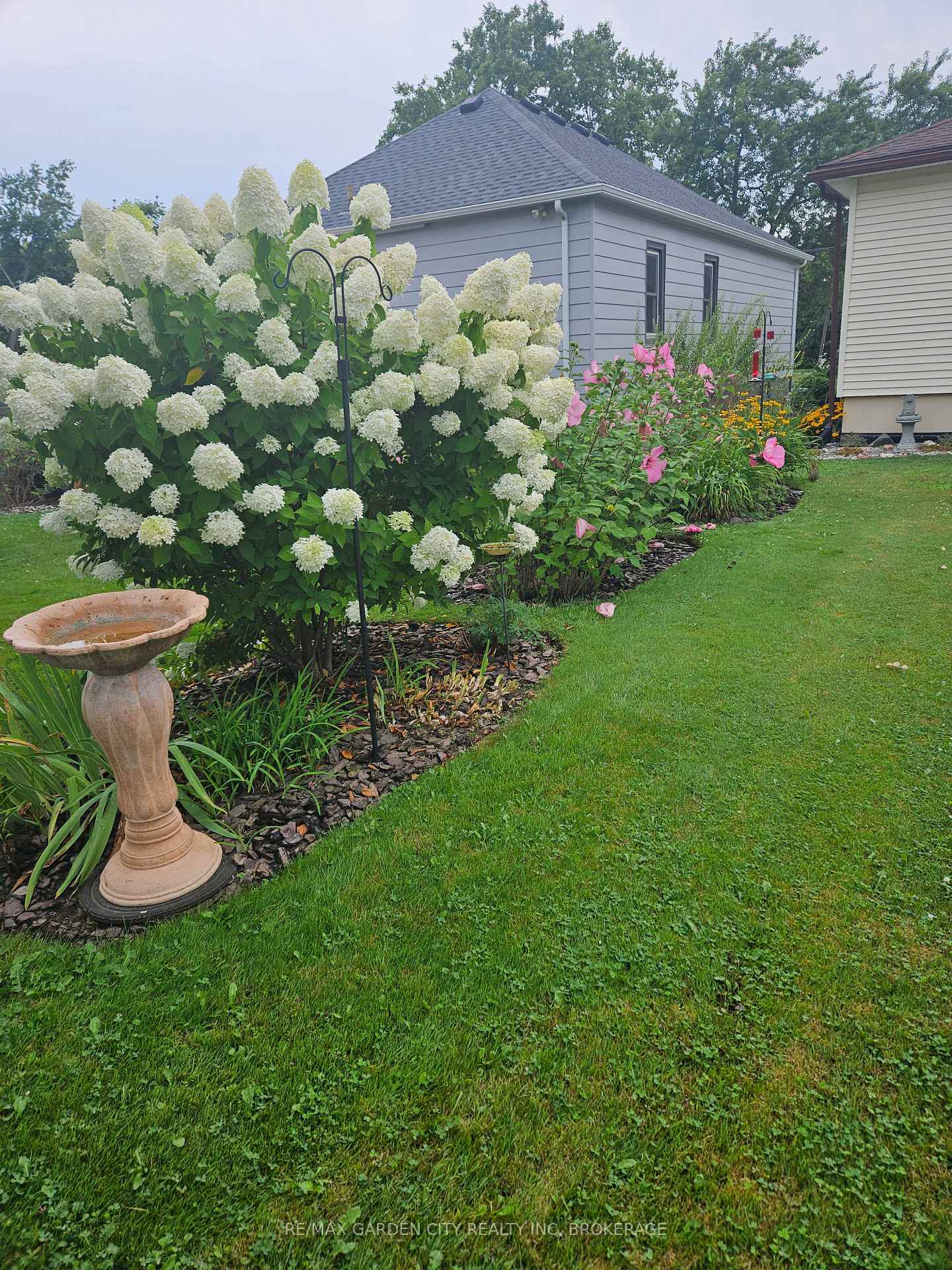 Photo 29 of 157 St George Street, Welland, Broadway — HOMEH