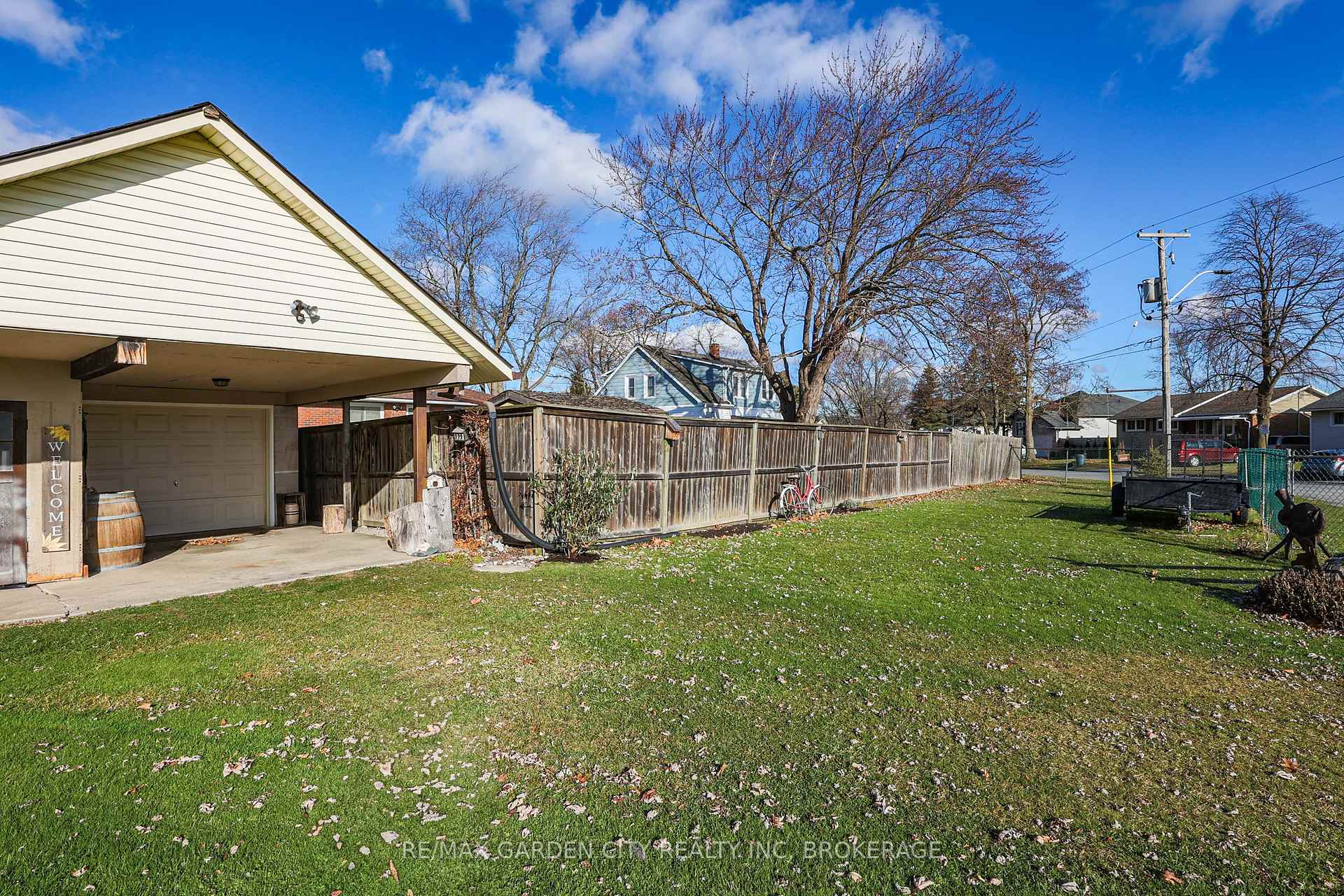 Photo 32 of 157 St George Street, Welland, Broadway — HOMEH
