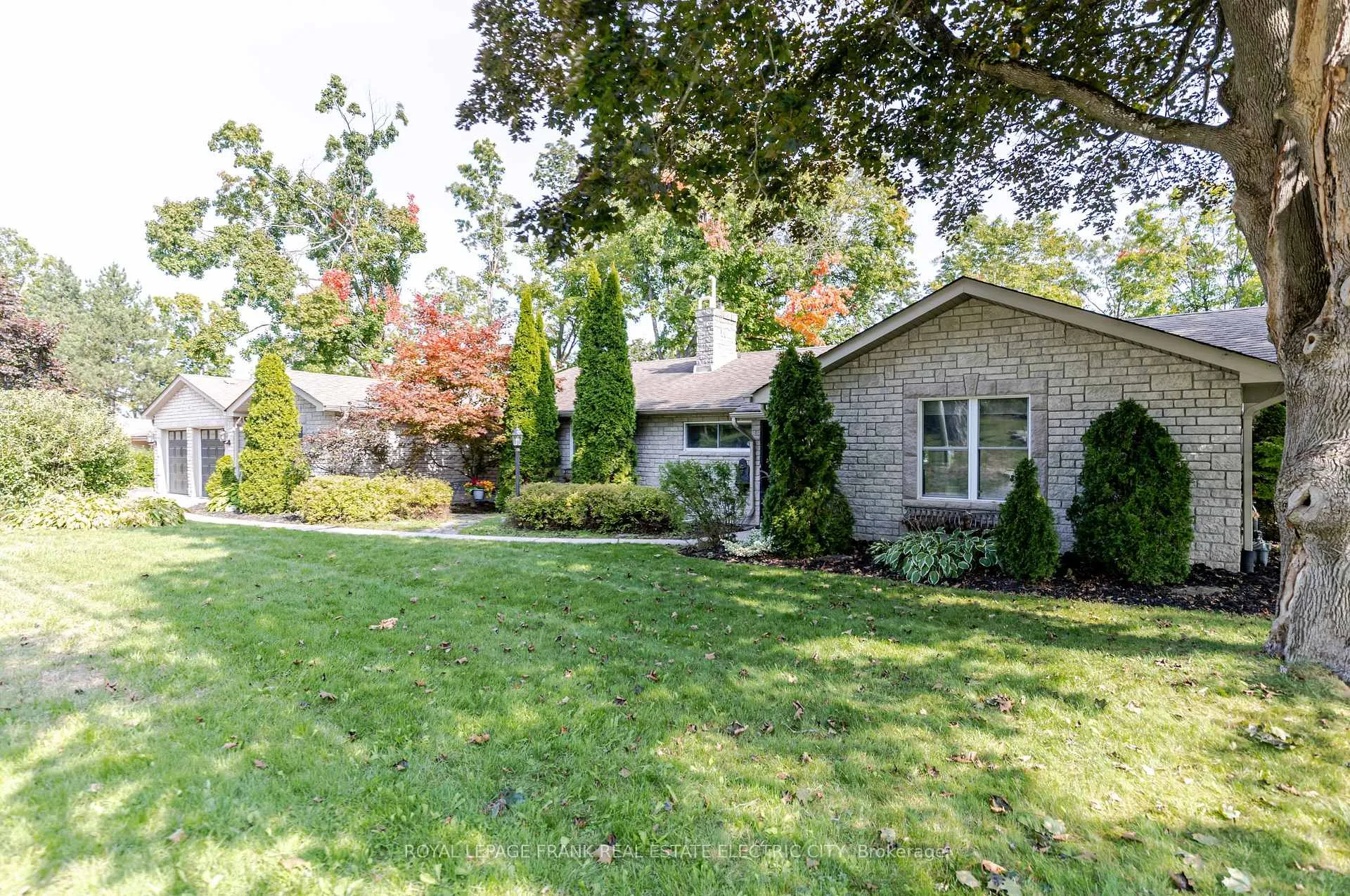 Photo 2 of 142 Ridgewood Road, Peterborough, Monaghan Ward 2 — HOMEH