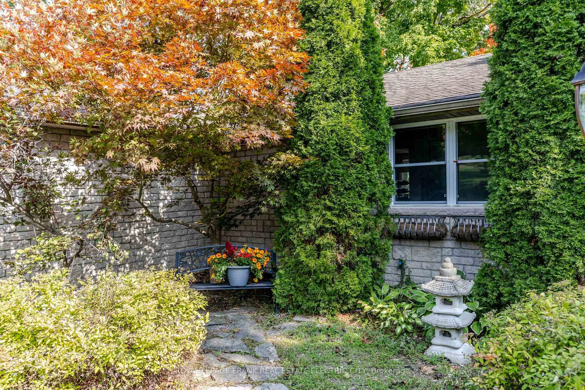 Photo 5 of 142 Ridgewood Road, Peterborough, Monaghan Ward 2 — HOMEH