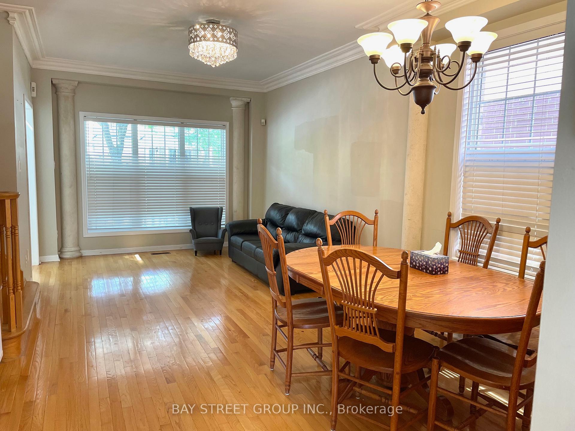 Photo 4 of 5 Madeira Avenue, Vaughan, Vellore Village — HOMEH