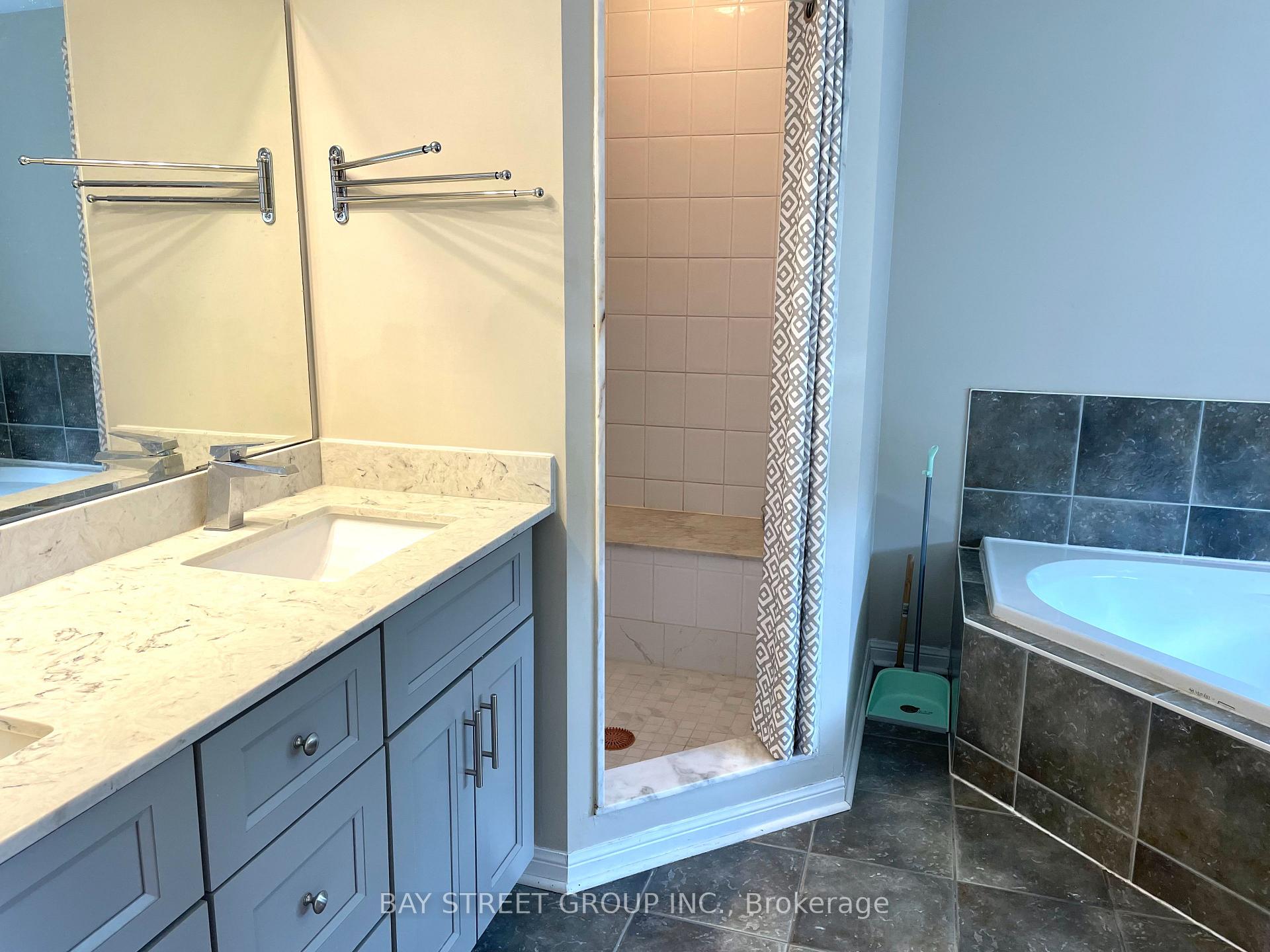 Photo 9 of 5 Madeira Avenue, Vaughan, Vellore Village — HOMEH