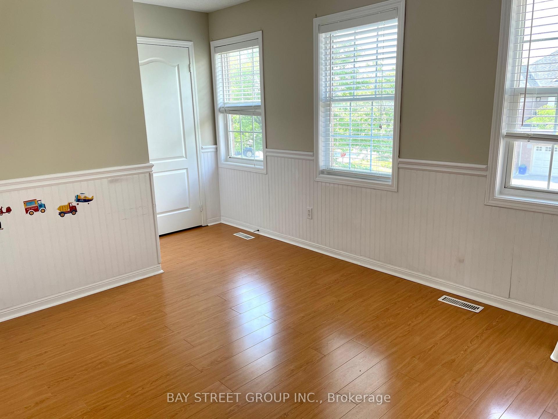 Photo 12 of 5 Madeira Avenue, Vaughan, Vellore Village — HOMEH