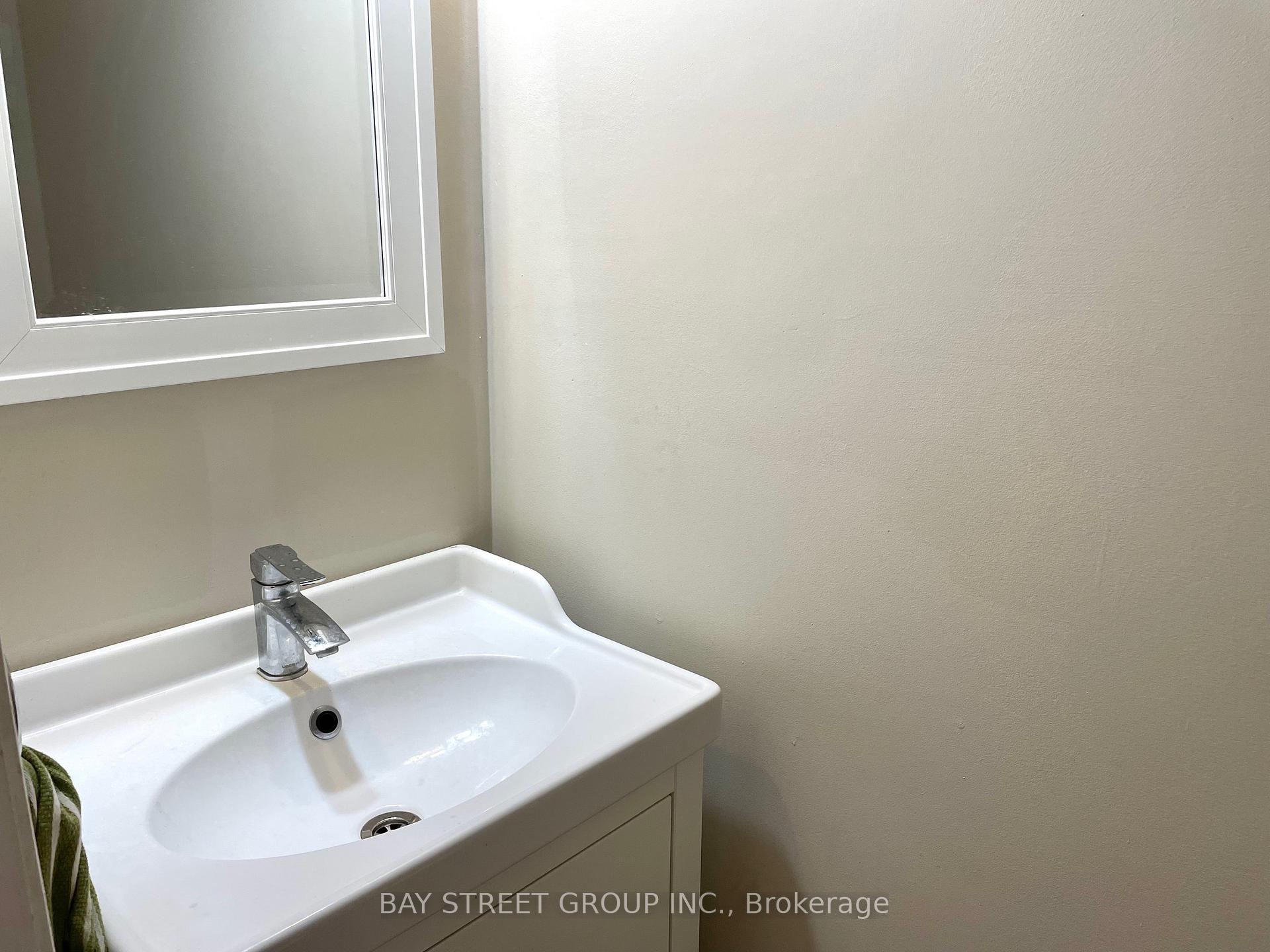 Photo 15 of 5 Madeira Avenue, Vaughan, Vellore Village — HOMEH