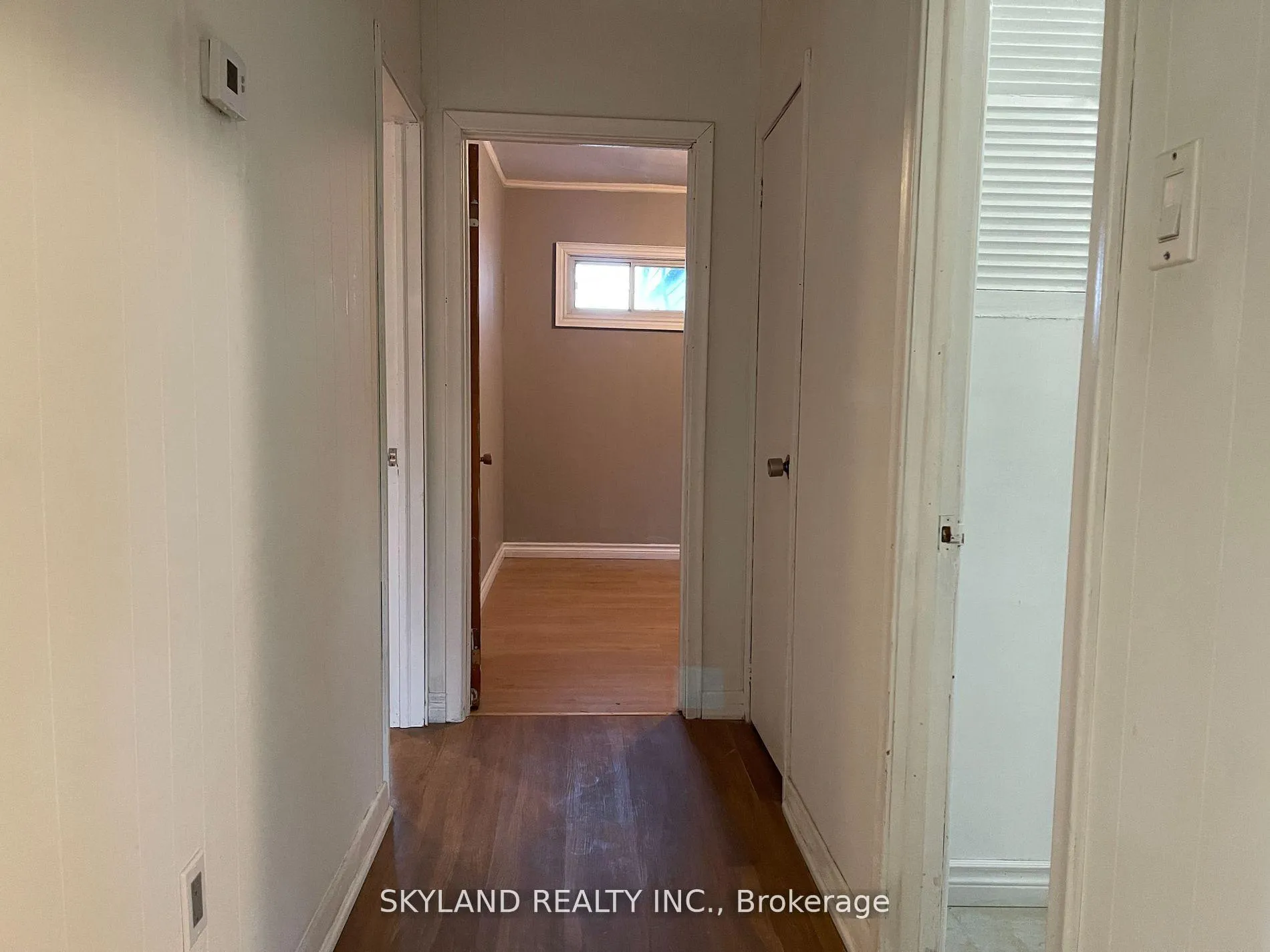 Photo 16 of Unit Unit A, 14170 Yonge Street, Aurora, Aurora Estates — HOMEH