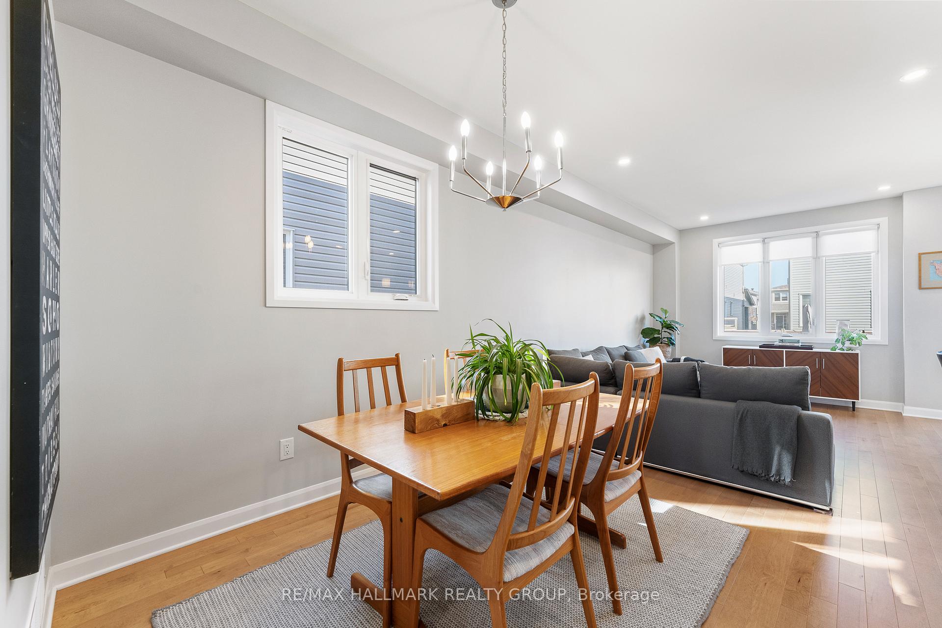 Photo 6 of 39 Gardenpost Terrace, Ottawa, Avalon West — HOMEH