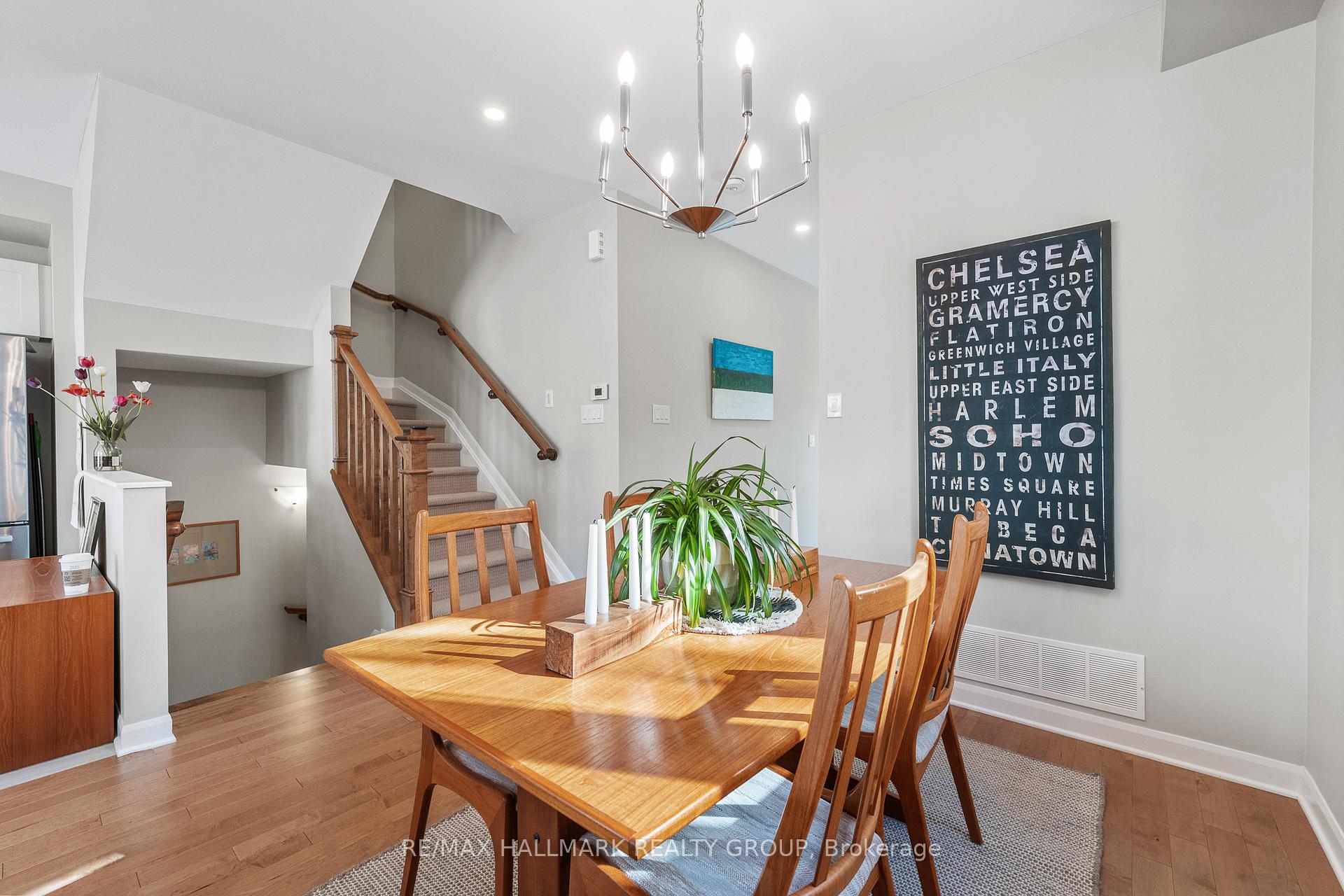 Photo 8 of 39 Gardenpost Terrace, Ottawa, Avalon West — HOMEH