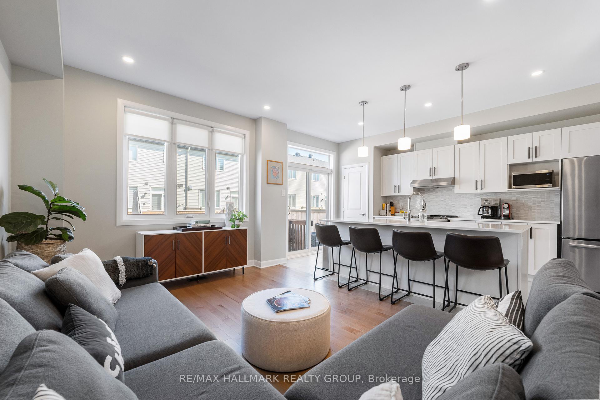 Photo 11 of 39 Gardenpost Terrace, Ottawa, Avalon West — HOMEH