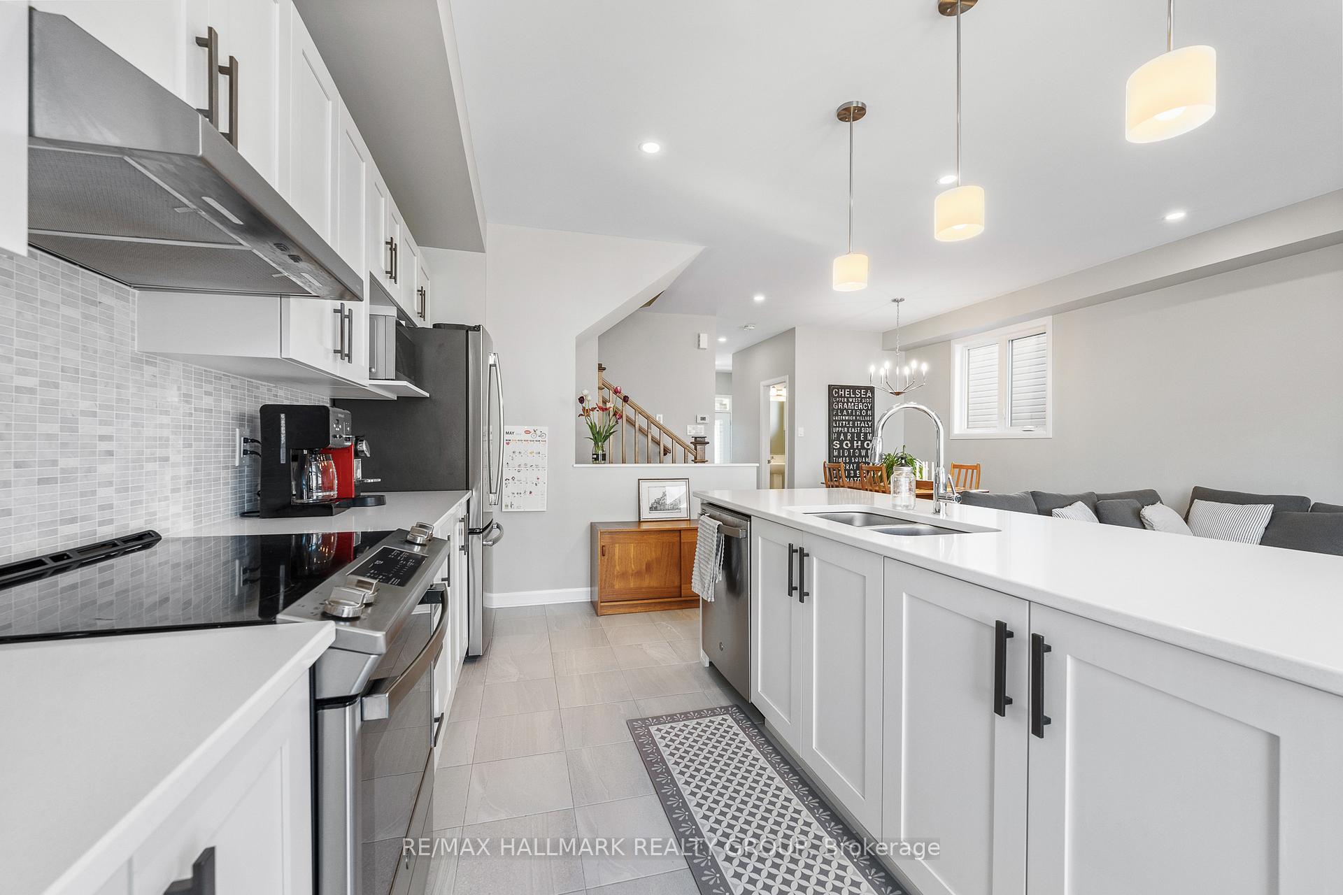 Photo 17 of 39 Gardenpost Terrace, Ottawa, Avalon West — HOMEH