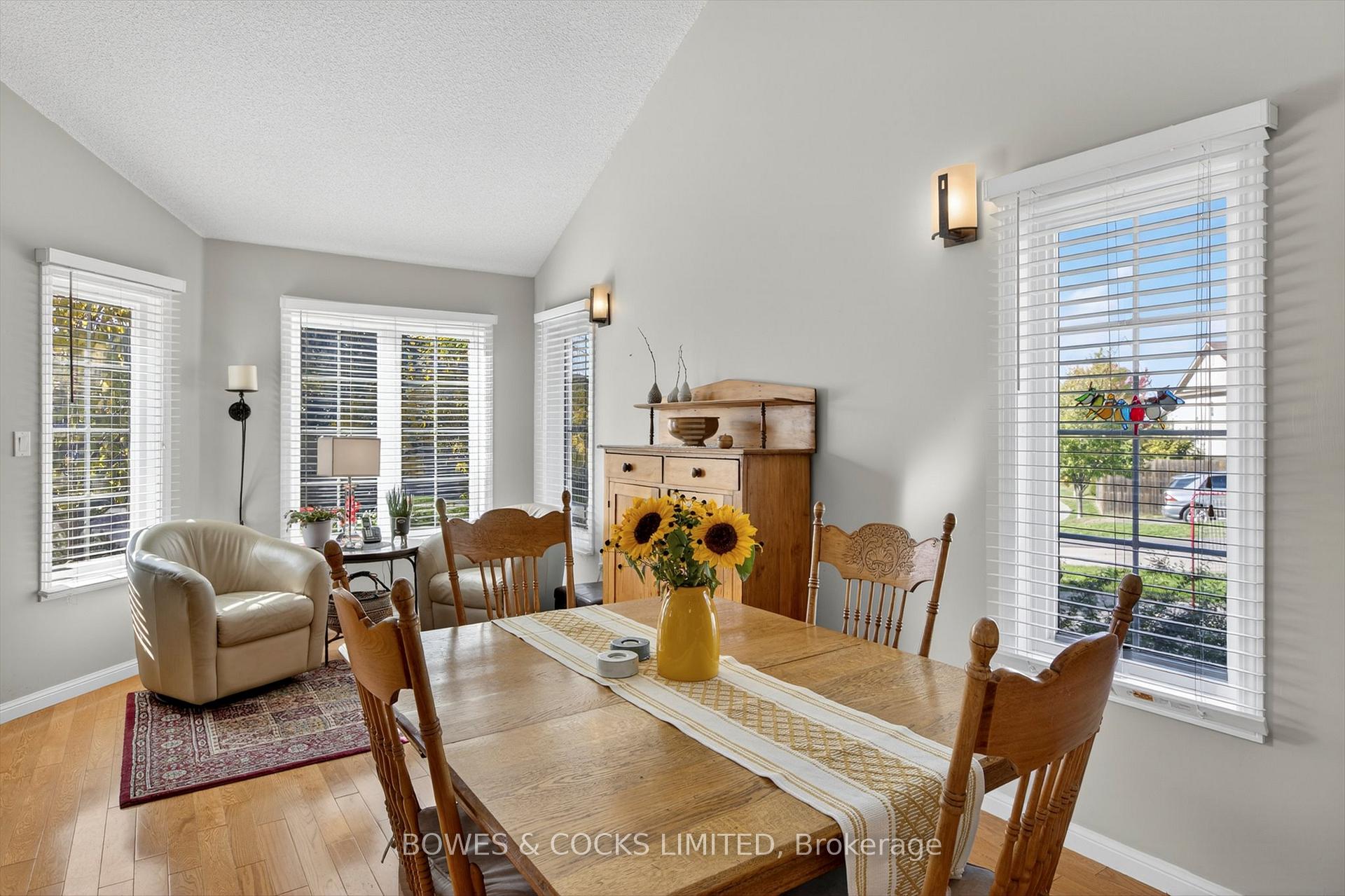 Photo 11 of 771 Tully Crescent, Peterborough, Monaghan Ward 2 — HOMEH