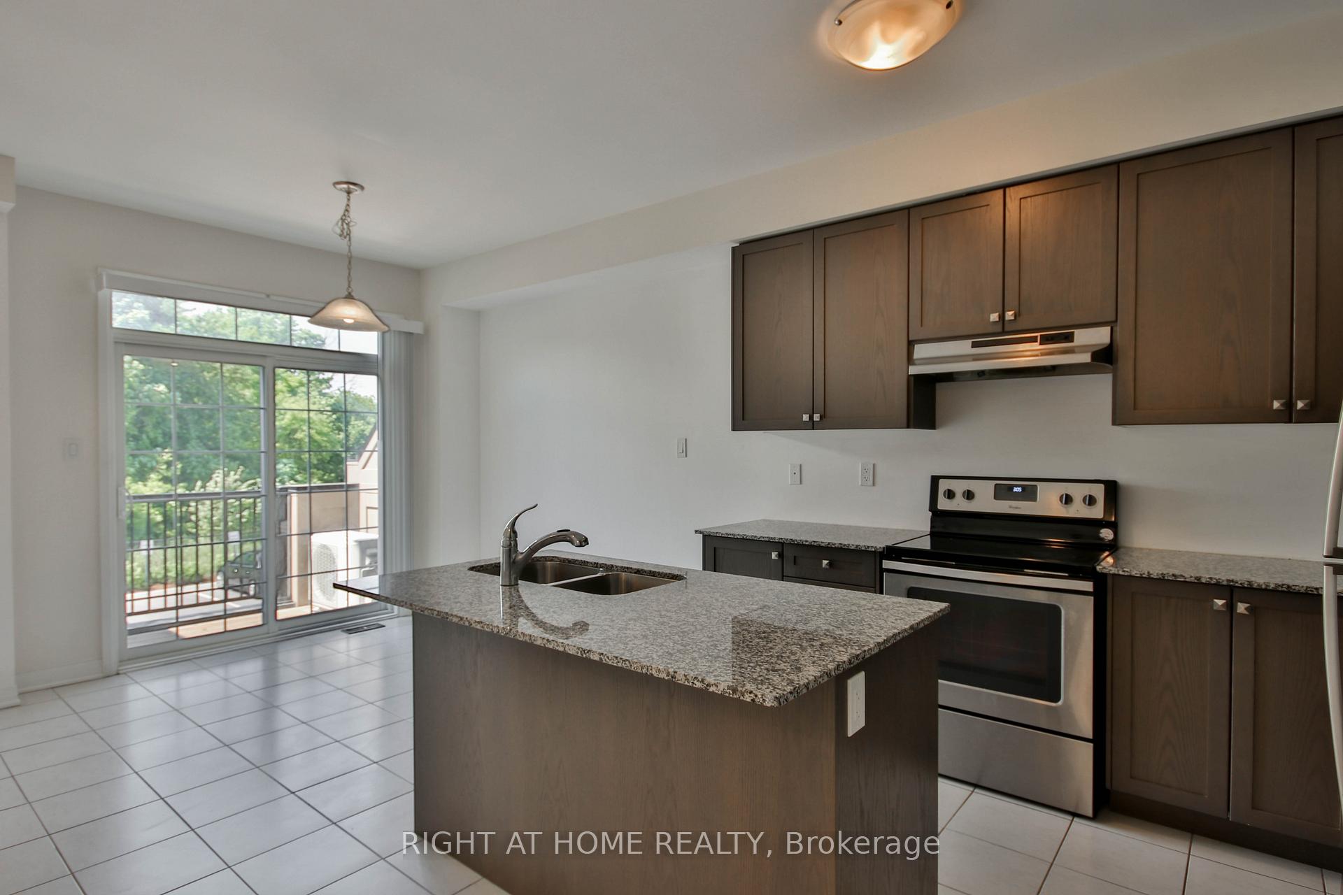 Photo 3 of 504 Rossland Road W, Ajax, Northwest Ajax — HOMEH