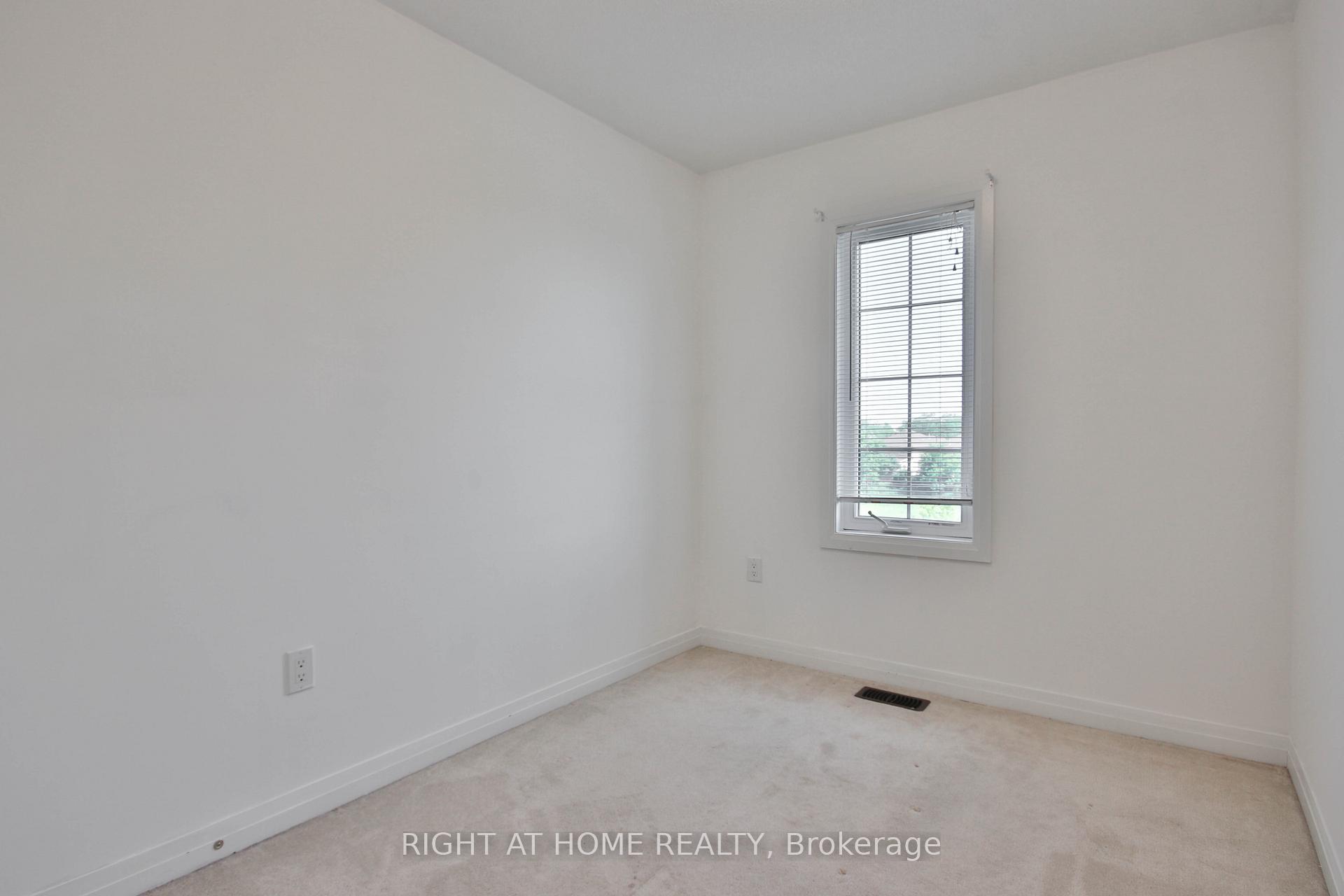 Photo 10 of 504 Rossland Road W, Ajax, Northwest Ajax — HOMEH