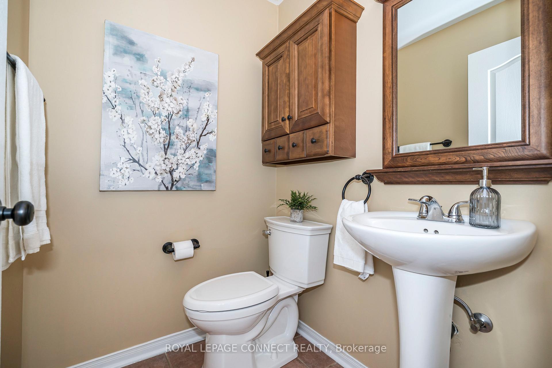Photo 7 of 1796 Whitestone Court, Oshawa, Samac — HOMEH