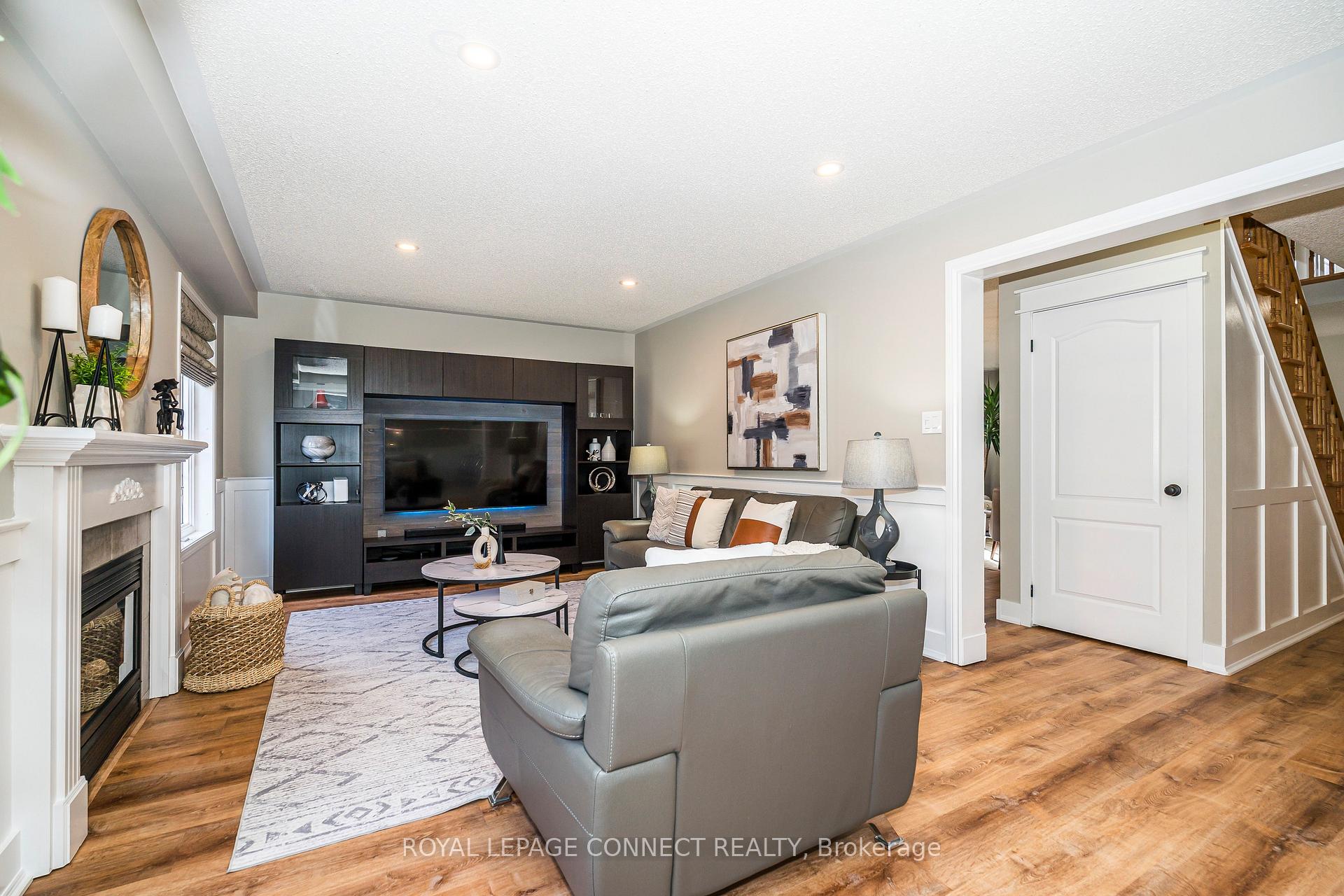 Photo 13 of 1796 Whitestone Court, Oshawa, Samac — HOMEH