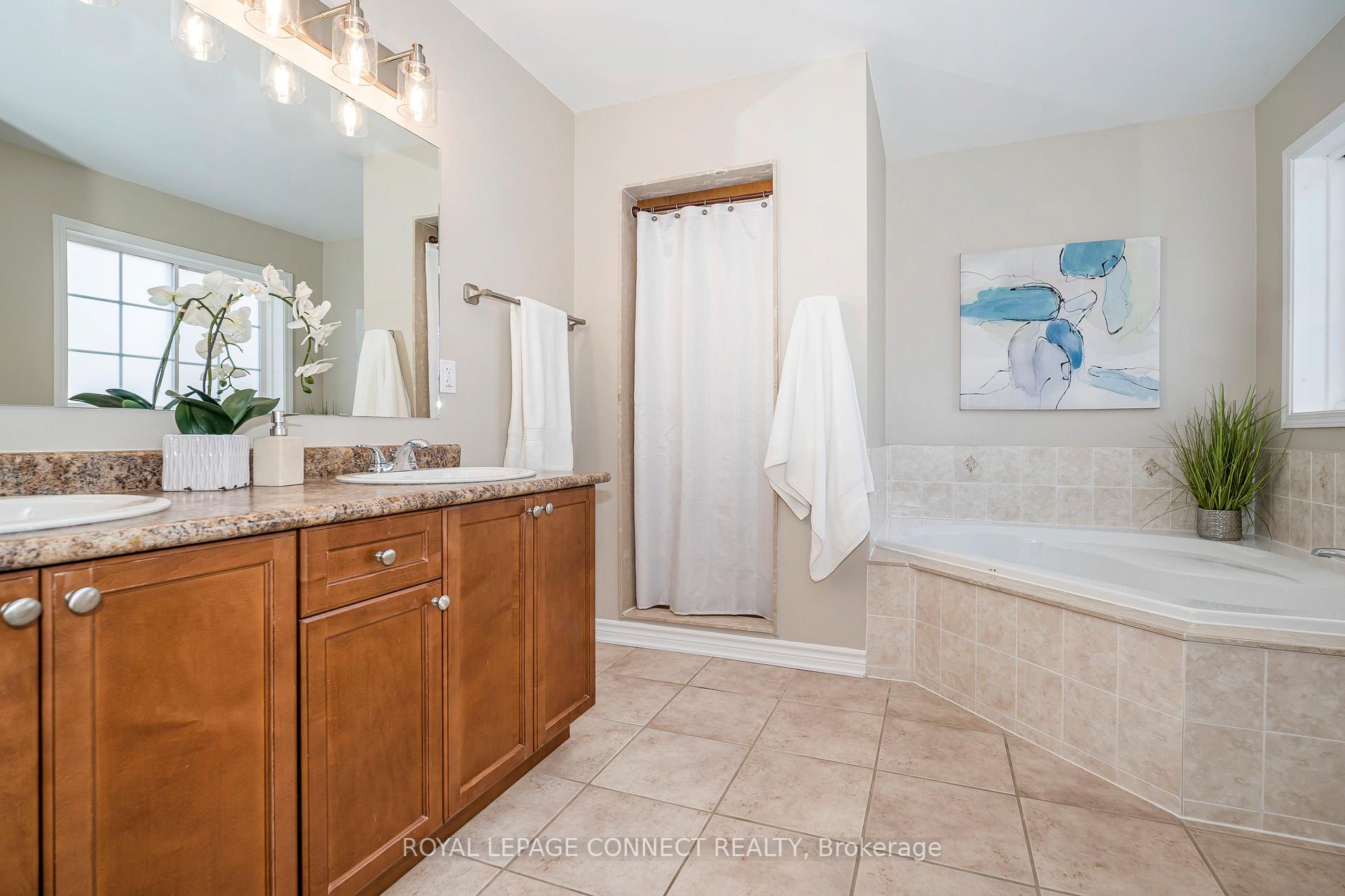 Photo 20 of 1796 Whitestone Court, Oshawa, Samac — HOMEH