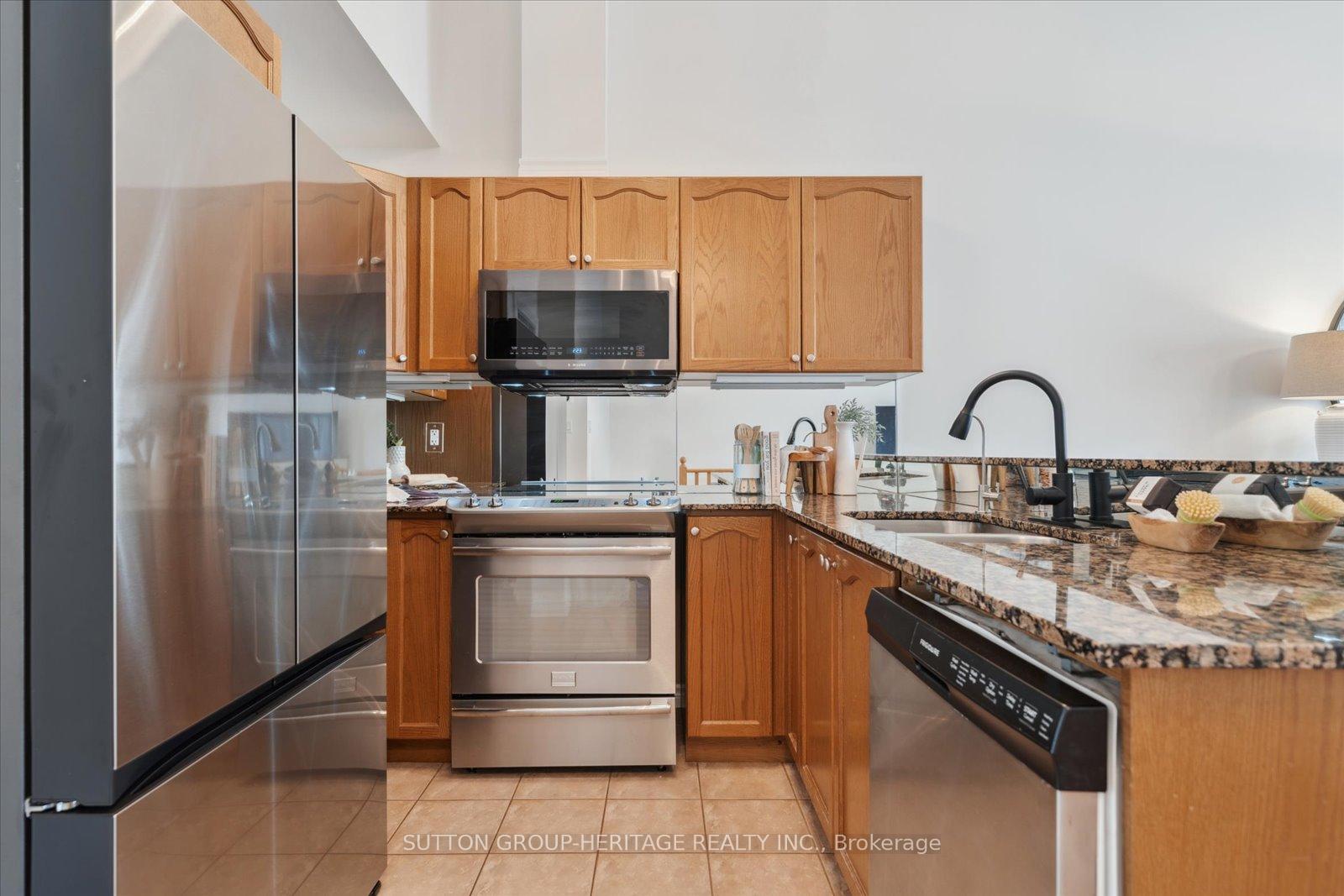 Photo 16 of 6 Cheltonwood Way, Whitby, Pringle Creek — HOMEH