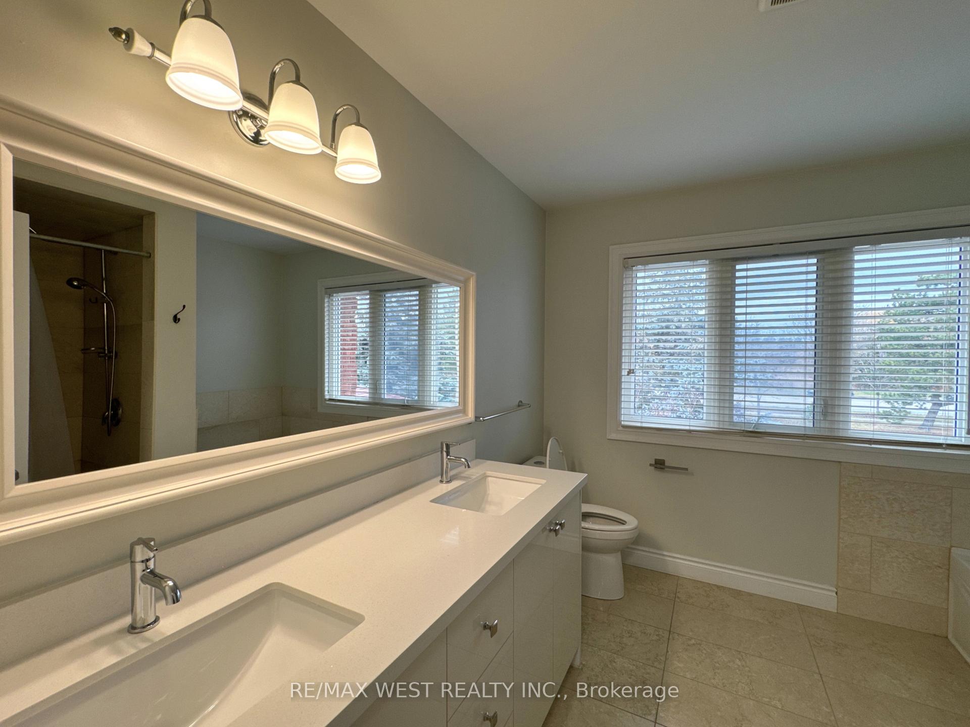 Photo 17 of 20 Kevi Crescent N, Richmond Hill, Doncrest — HOMEH