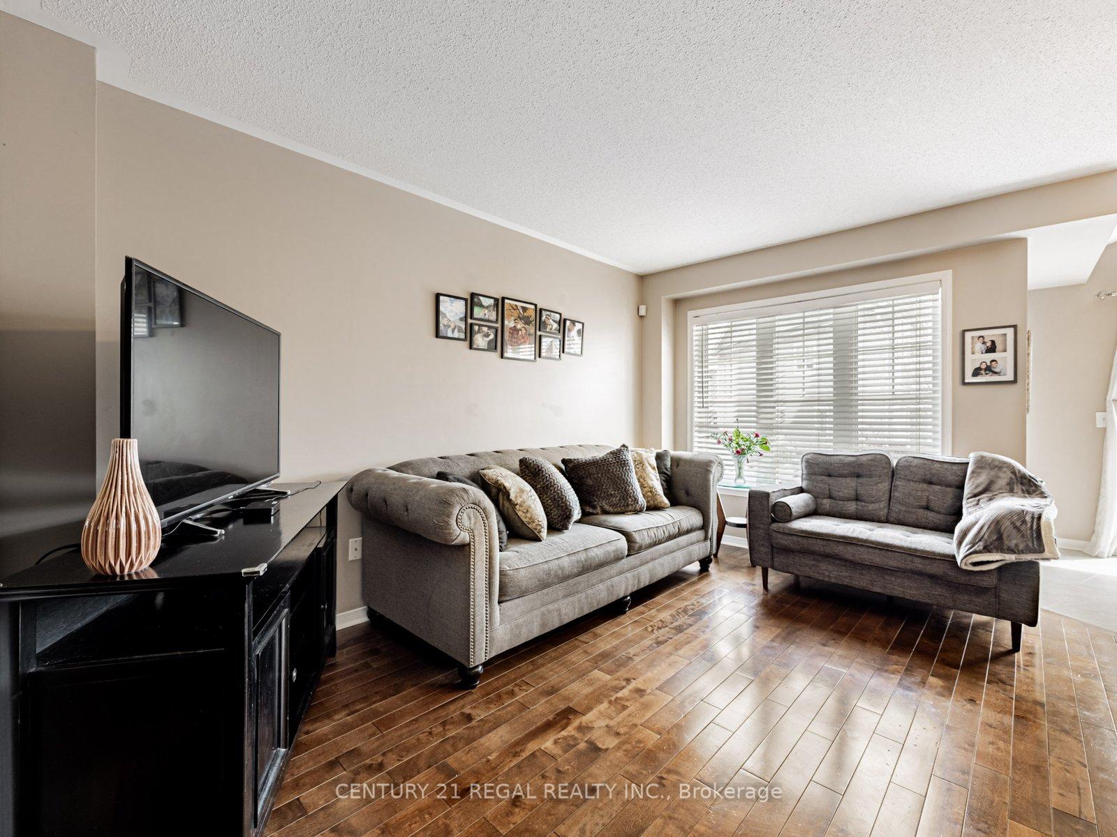 Photo 6 of 49 Harbourside Drive, Whitby, Port Whitby — HOMEH