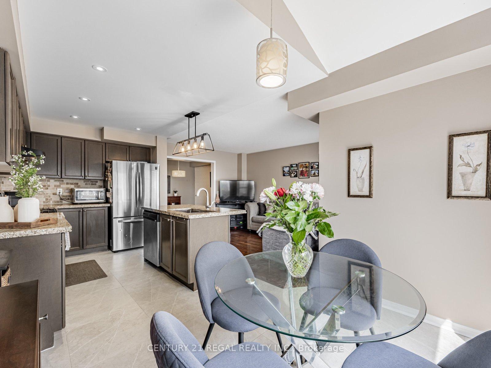 Photo 11 of 49 Harbourside Drive, Whitby, Port Whitby — HOMEH