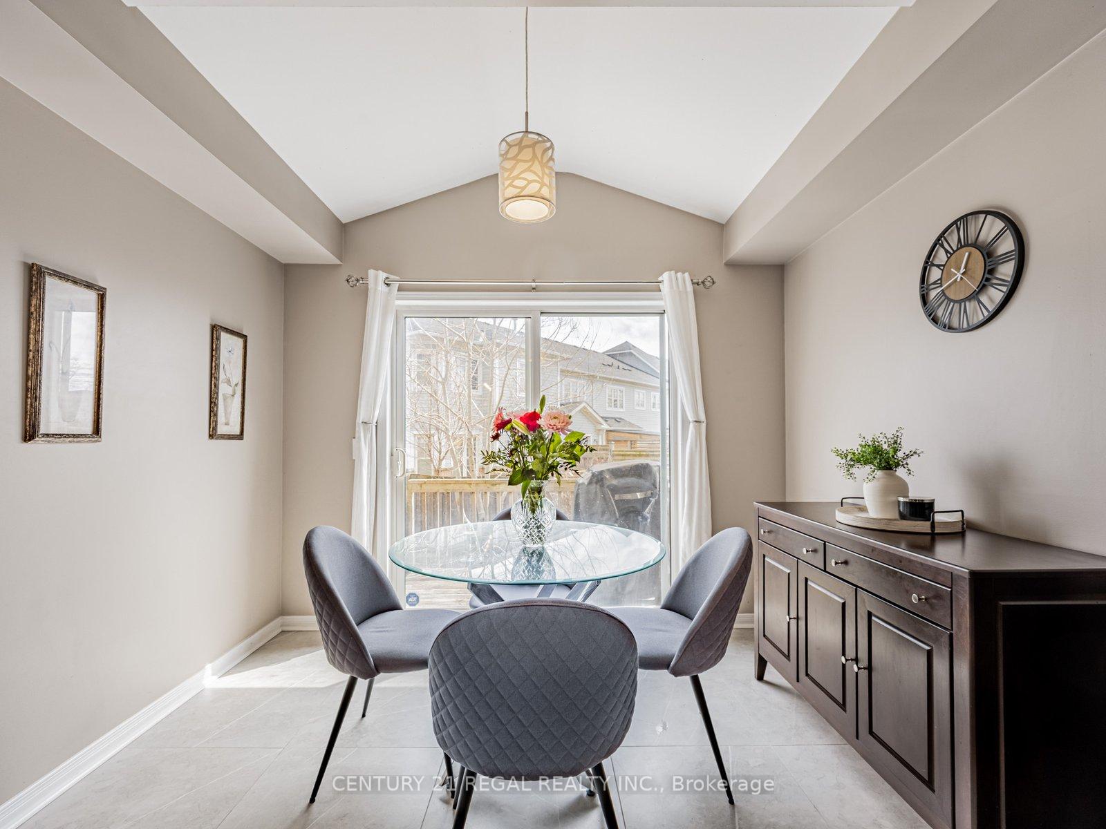 Photo 12 of 49 Harbourside Drive, Whitby, Port Whitby — HOMEH