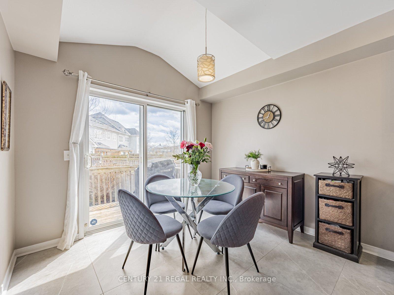 Photo 13 of 49 Harbourside Drive, Whitby, Port Whitby — HOMEH