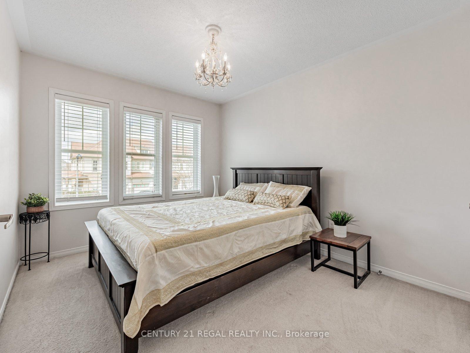 Photo 15 of 49 Harbourside Drive, Whitby, Port Whitby — HOMEH