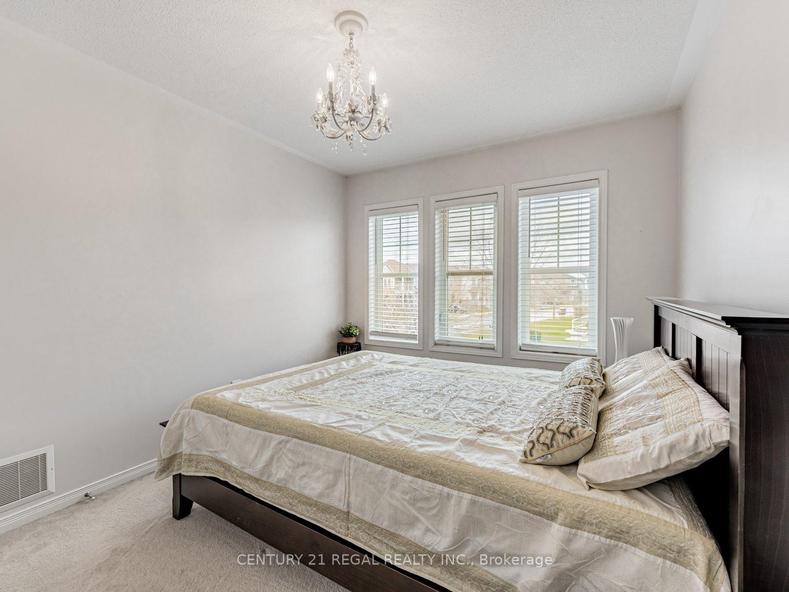 Photo 16 of 49 Harbourside Drive, Whitby, Port Whitby — HOMEH