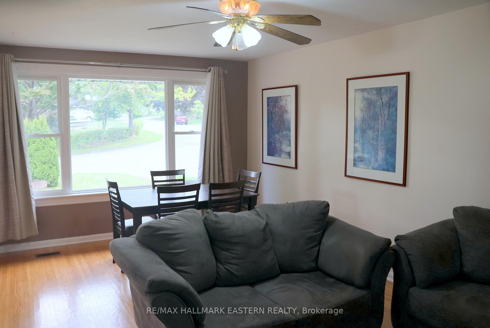Photo 4 of 350 Dominion Crescent, Peterborough, Northcrest Ward 5 — HOMEH
