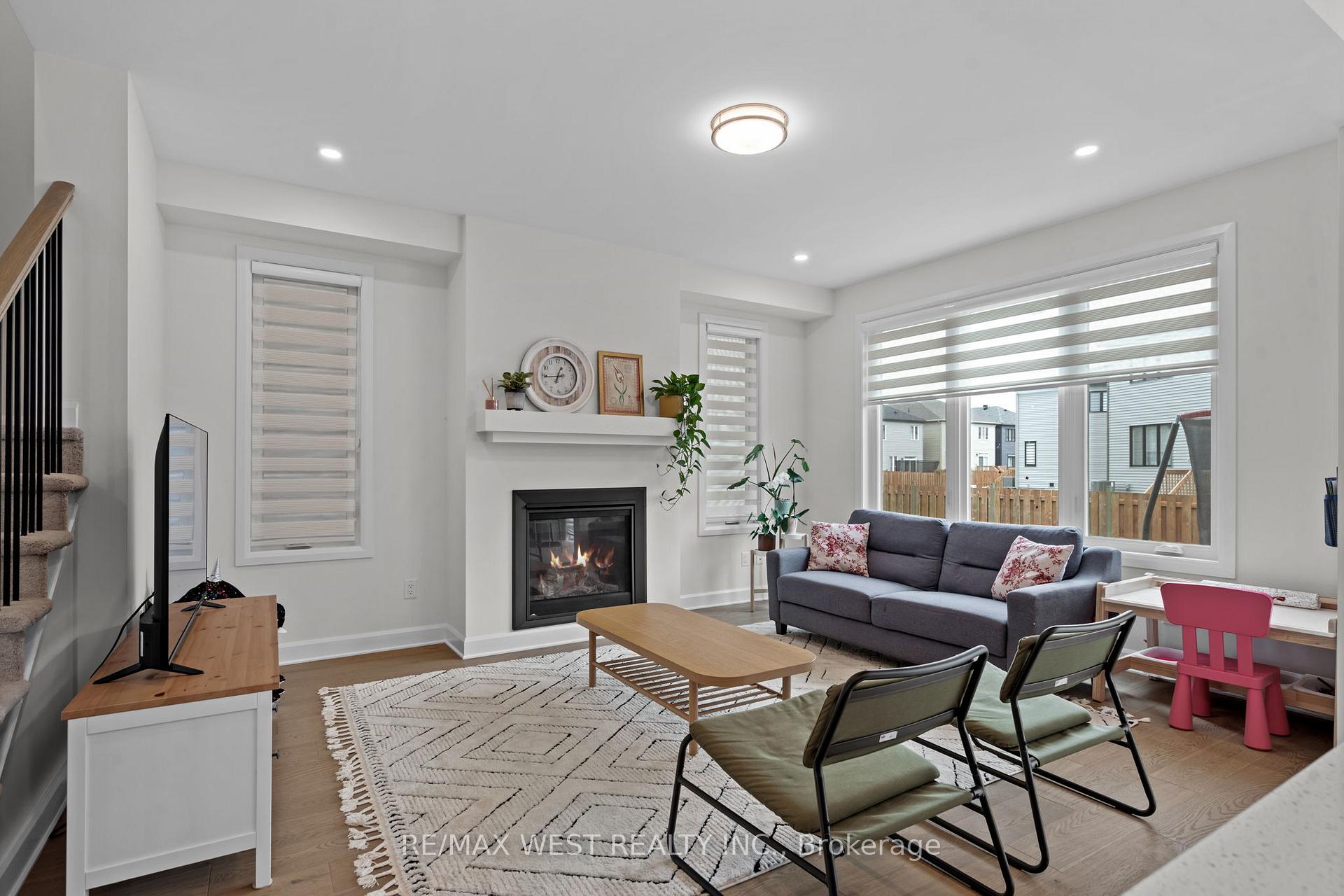 Photo 8 of 129 Shallow Pond Place, Ottawa, Avalon East — HOMEH