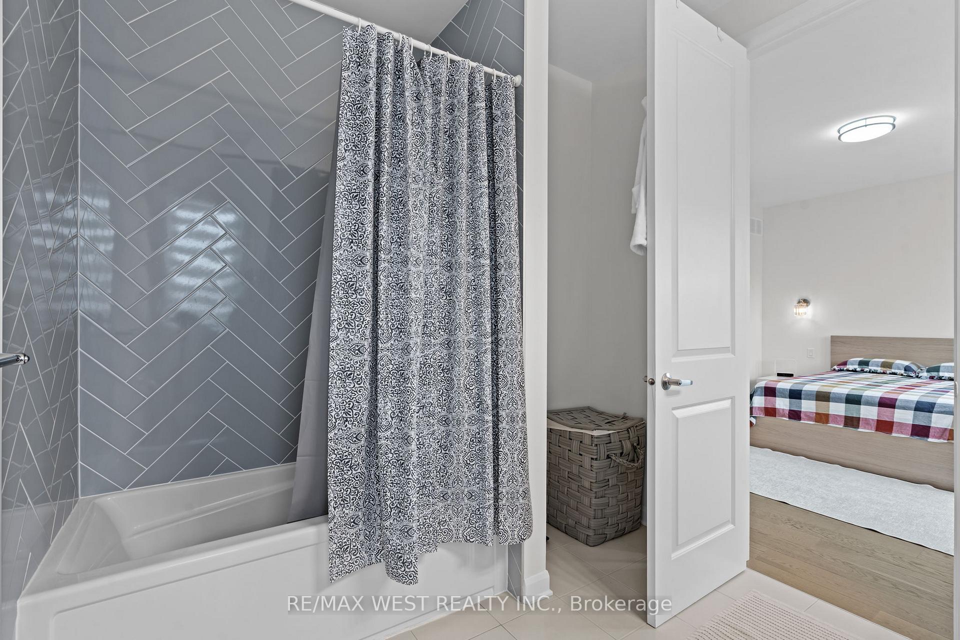 Photo 25 of 129 Shallow Pond Place, Ottawa, Avalon East — HOMEH