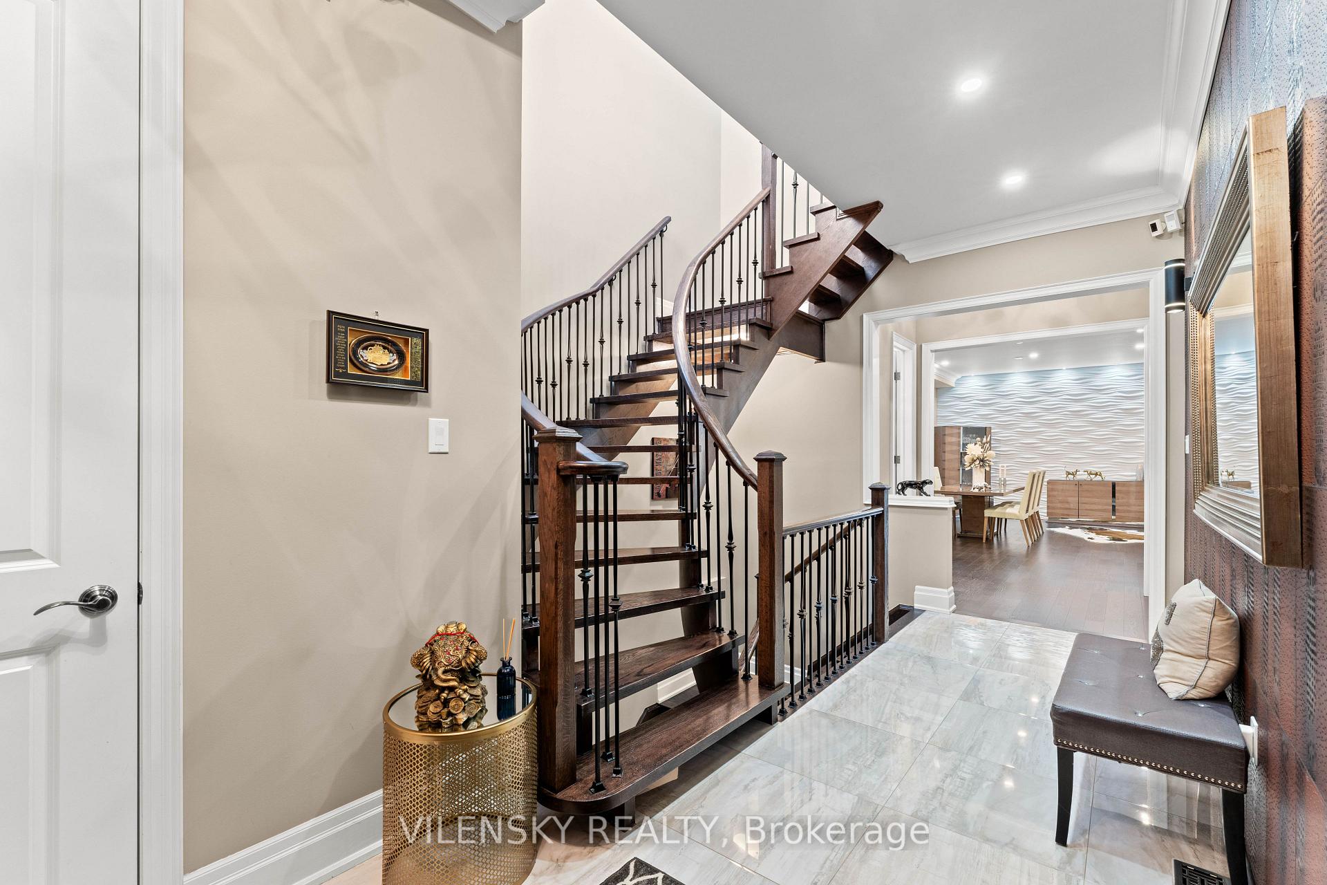 Photo 3 of 72 Baldry Avenue, Vaughan, Patterson — HOMEH