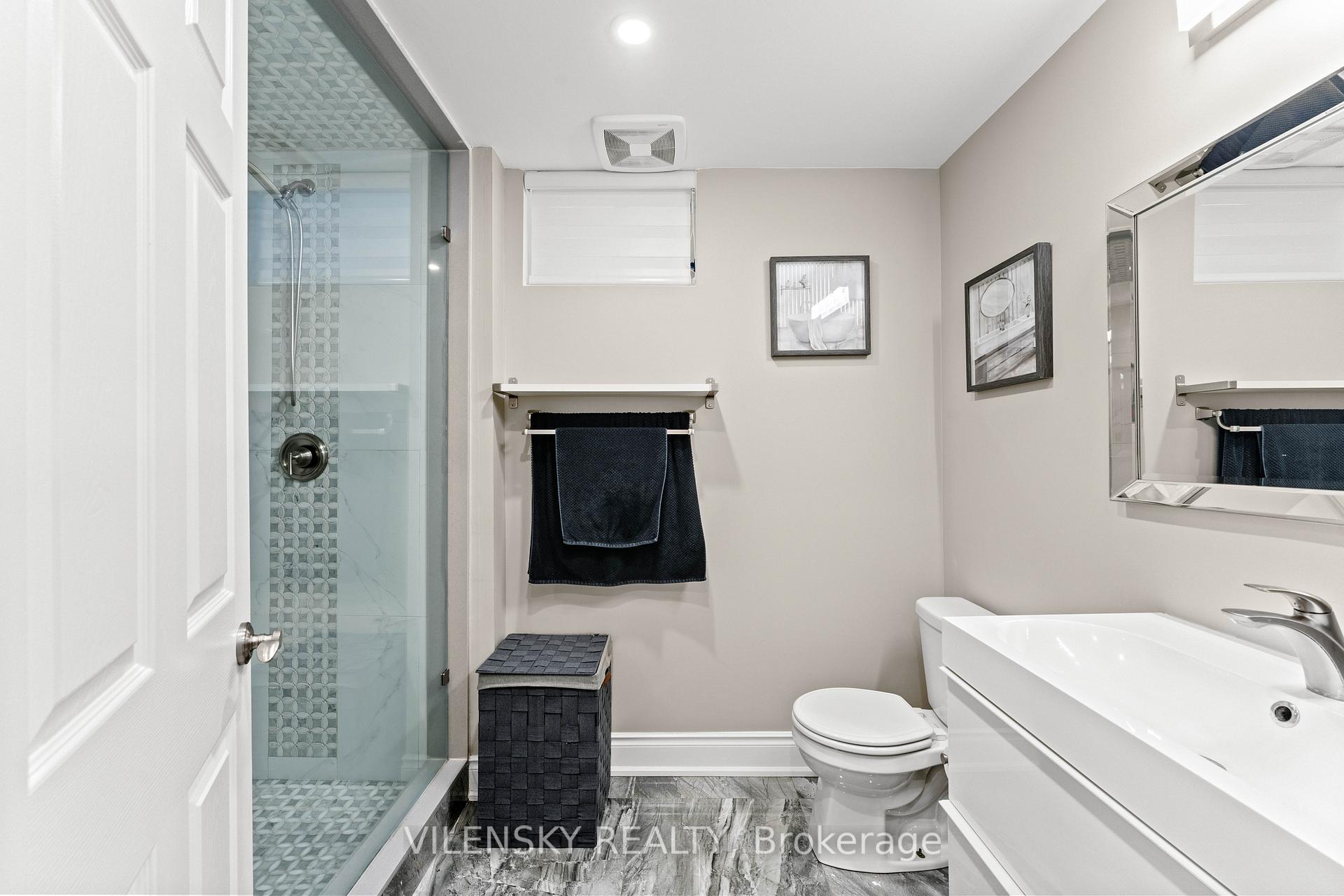 Photo 40 of 72 Baldry Avenue, Vaughan, Patterson — HOMEH