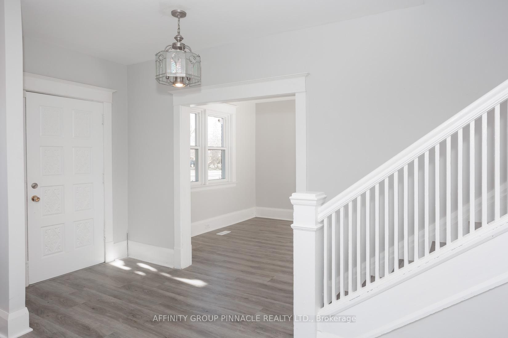 Photo 9 of 649 Charlotte Street, Peterborough, Town Ward 3 — HOMEH