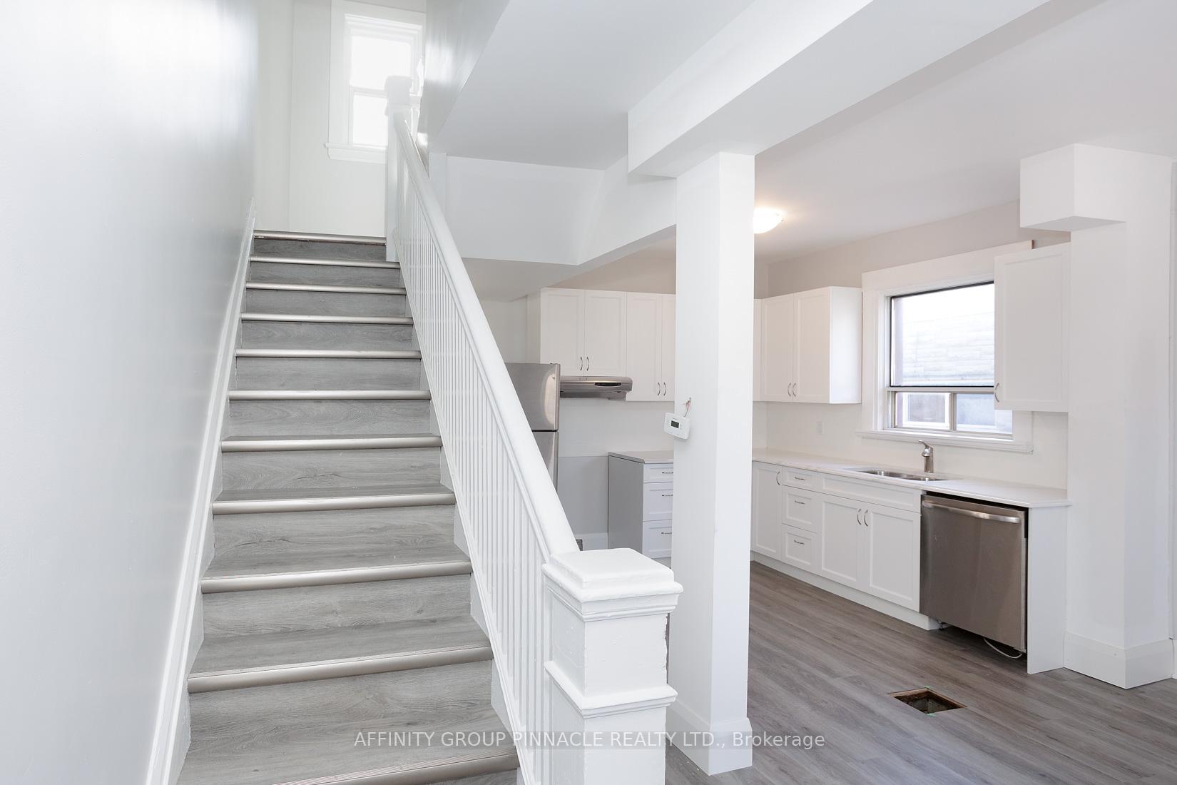 Photo 14 of 649 Charlotte Street, Peterborough, Town Ward 3 — HOMEH
