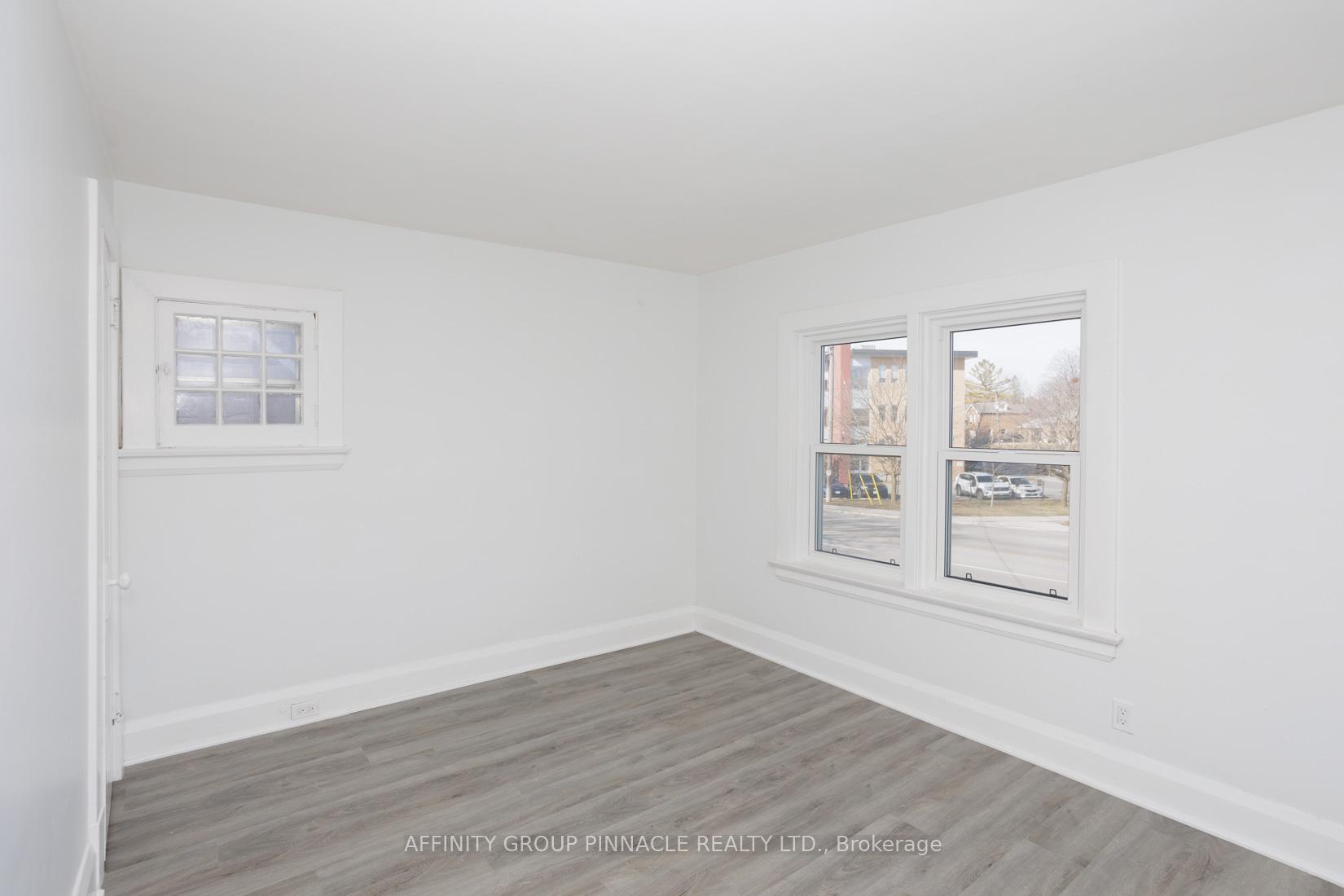 Photo 19 of 649 Charlotte Street, Peterborough, Town Ward 3 — HOMEH