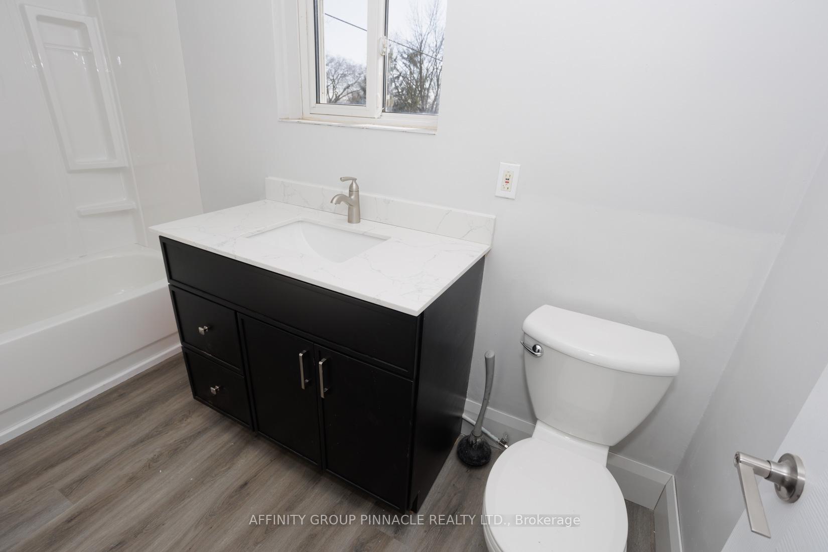 Photo 25 of 649 Charlotte Street, Peterborough, Town Ward 3 — HOMEH