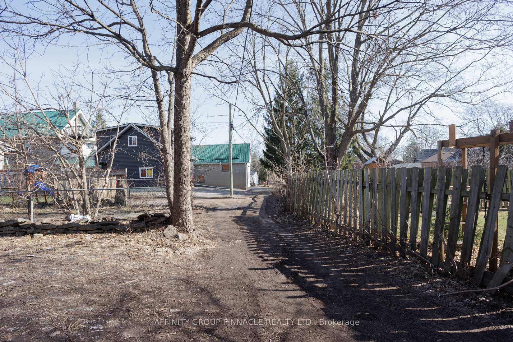 Photo 28 of 649 Charlotte Street, Peterborough, Town Ward 3 — HOMEH
