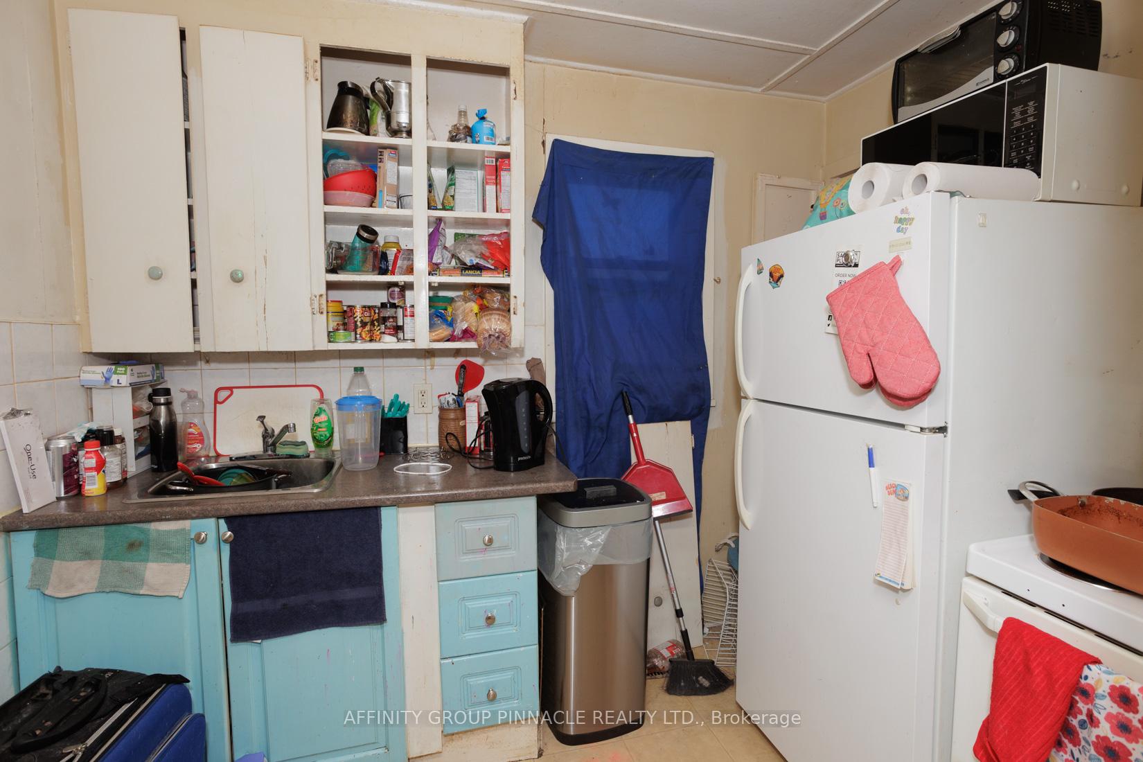 Photo 35 of 649 Charlotte Street, Peterborough, Town Ward 3 — HOMEH