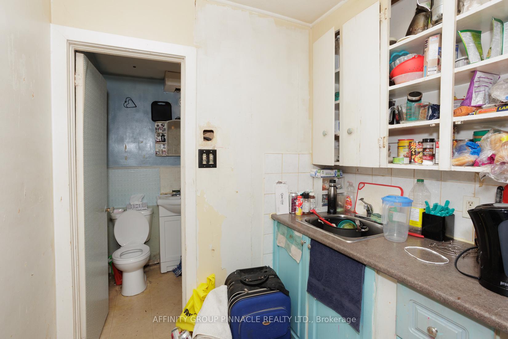 Photo 36 of 649 Charlotte Street, Peterborough, Town Ward 3 — HOMEH