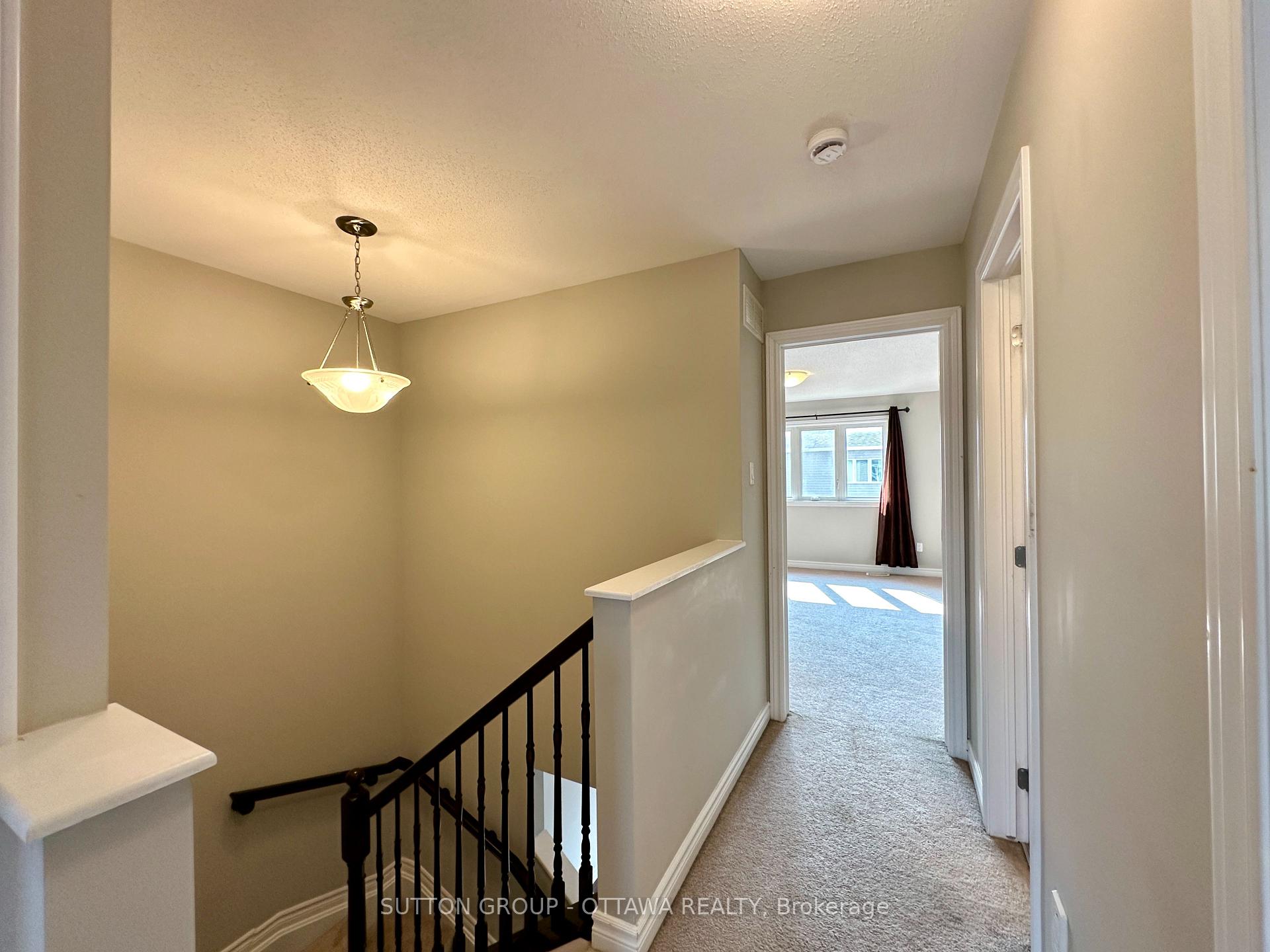Photo 10 of 2470 Waterlilly Way, Ottawa, Barrhaven - Heritage Park — HOMEH