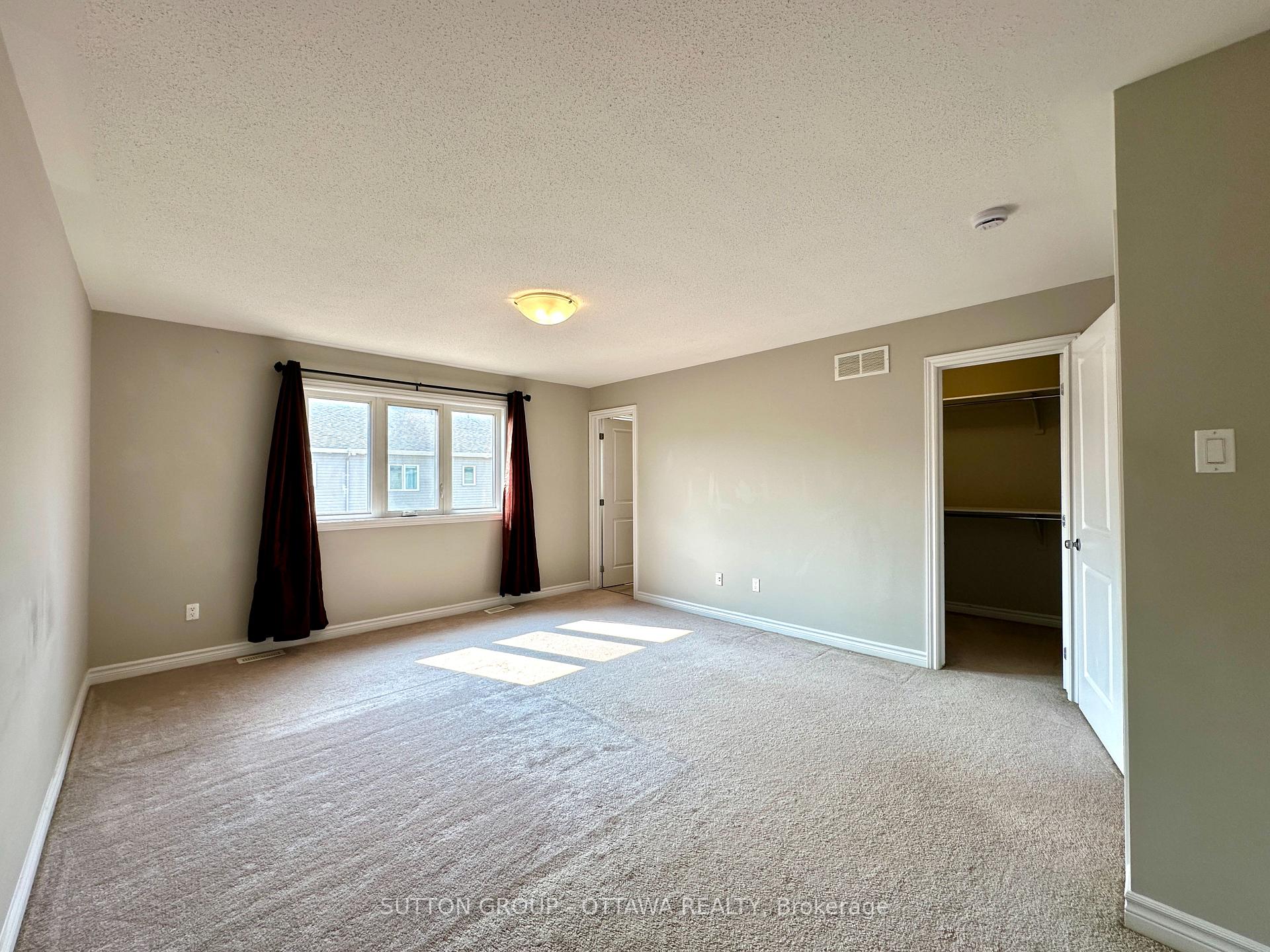 Photo 11 of 2470 Waterlilly Way, Ottawa, Barrhaven - Heritage Park — HOMEH