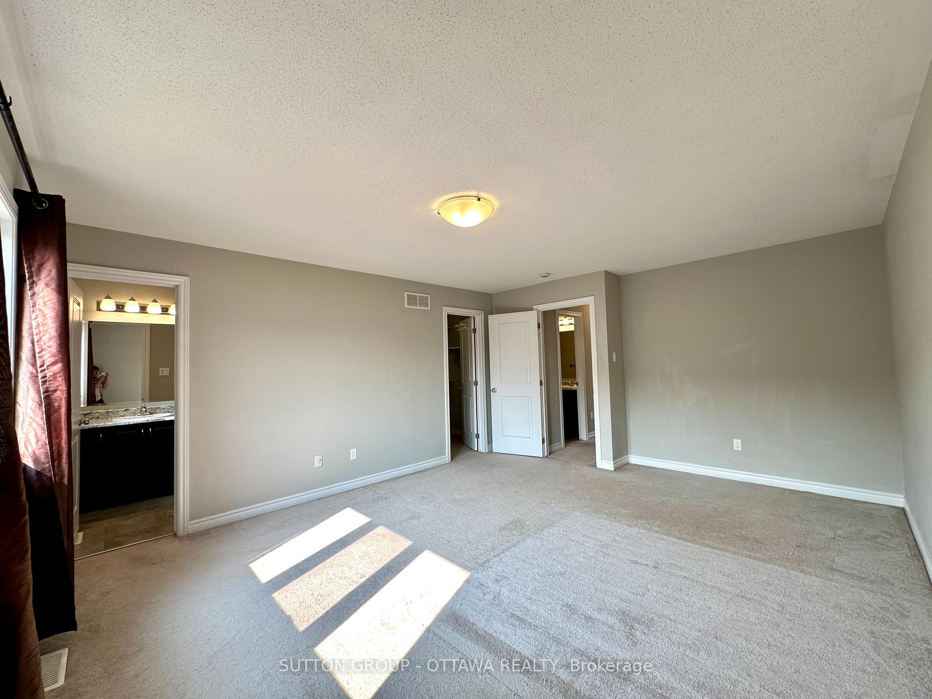 Photo 13 of 2470 Waterlilly Way, Ottawa, Barrhaven - Heritage Park — HOMEH