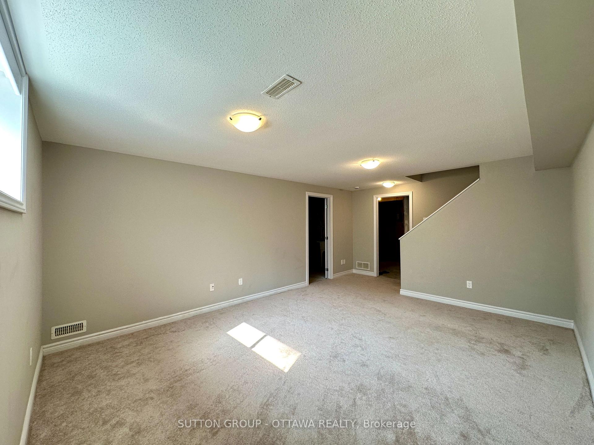 Photo 19 of 2470 Waterlilly Way, Ottawa, Barrhaven - Heritage Park — HOMEH