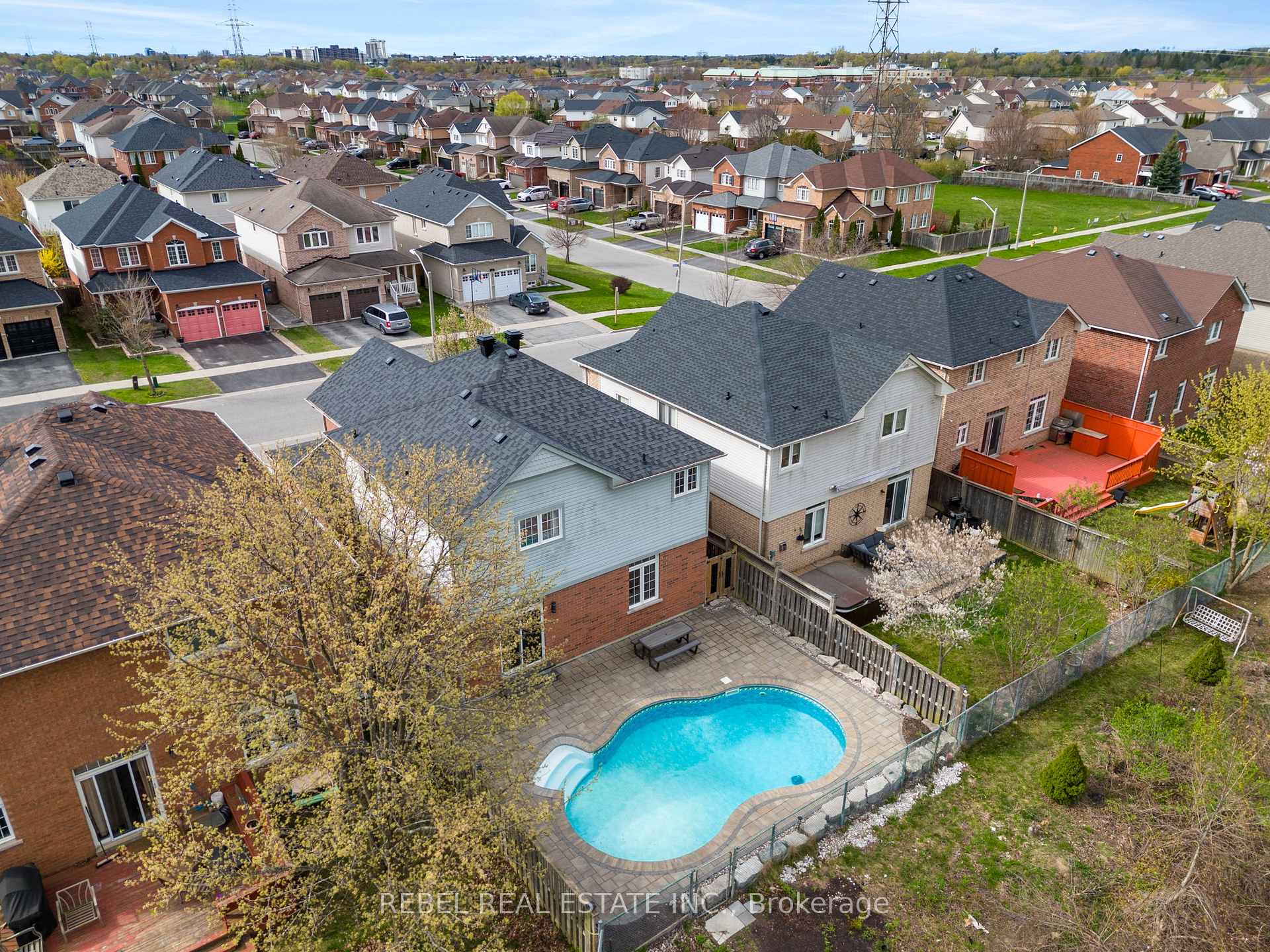 Photo 47 of 981 Ormond Drive, Oshawa, Samac — HOMEH