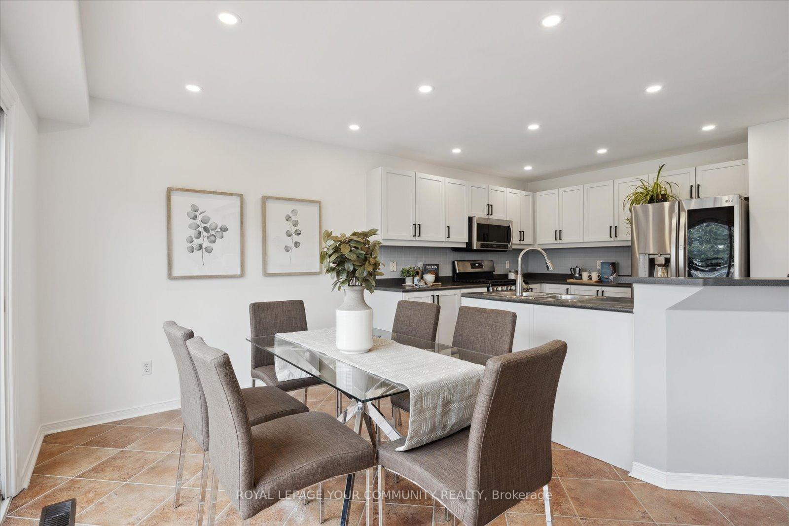 Photo 11 of 3183 Country Lane, Whitby, Williamsburg — HOMEH